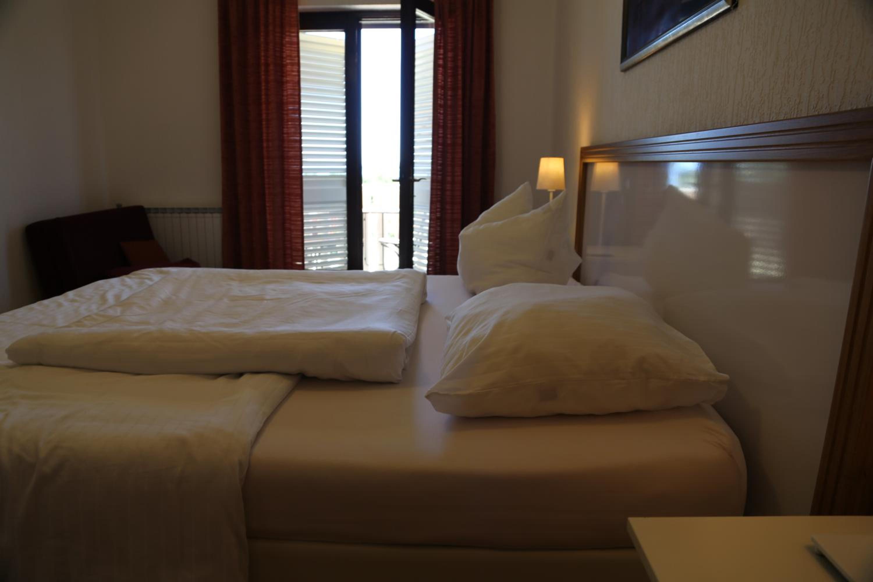 Deluxe Double Room with Balcony and Sea View photo 3
