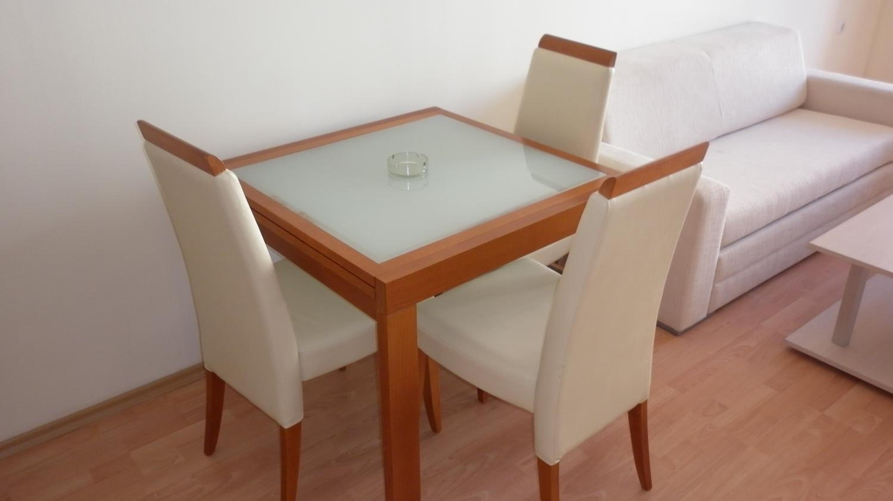 Two-Bedroom Apartment with Balcony (6 Adults) photo 3
