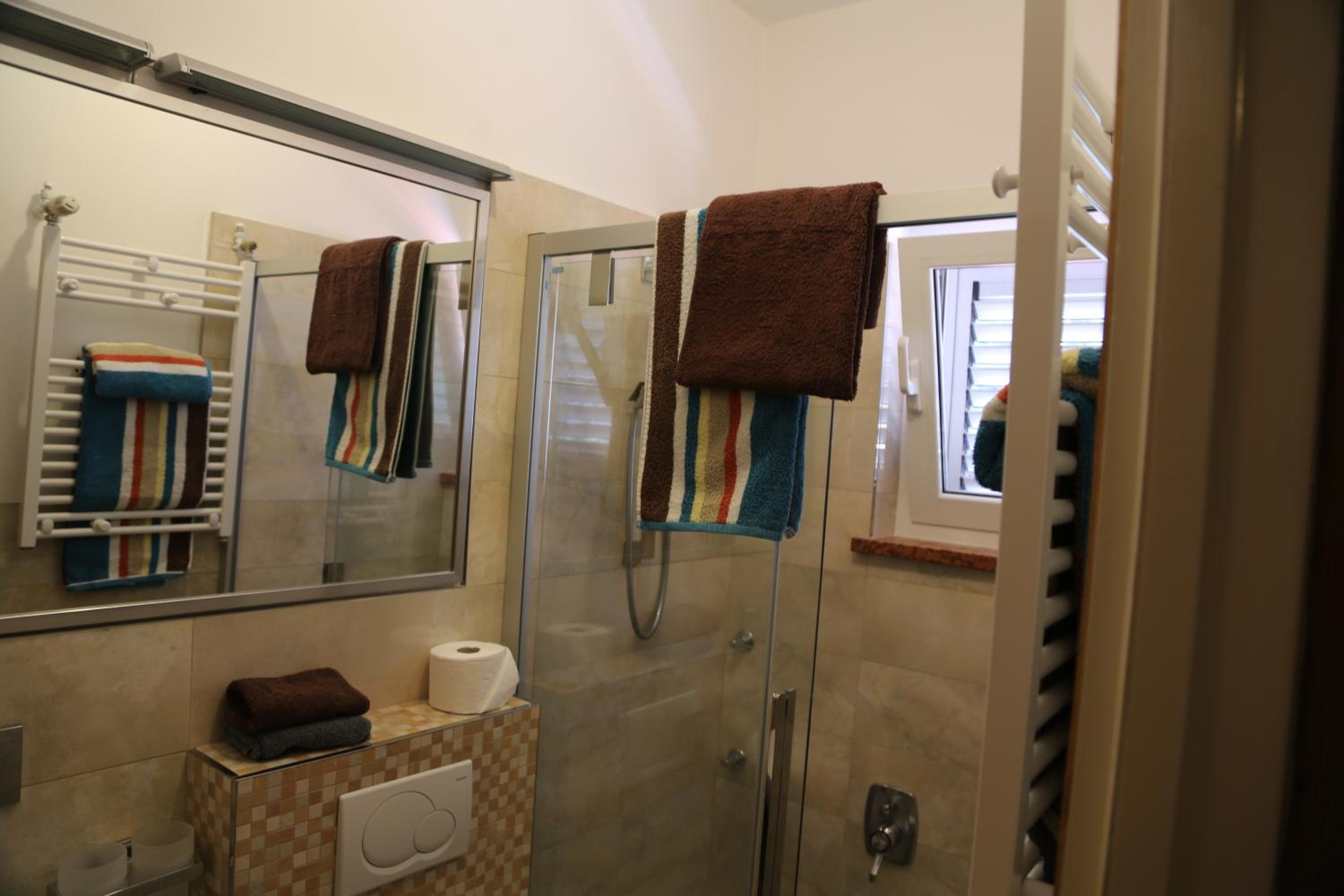 Deluxe Double Room with Side Sea View photo 2