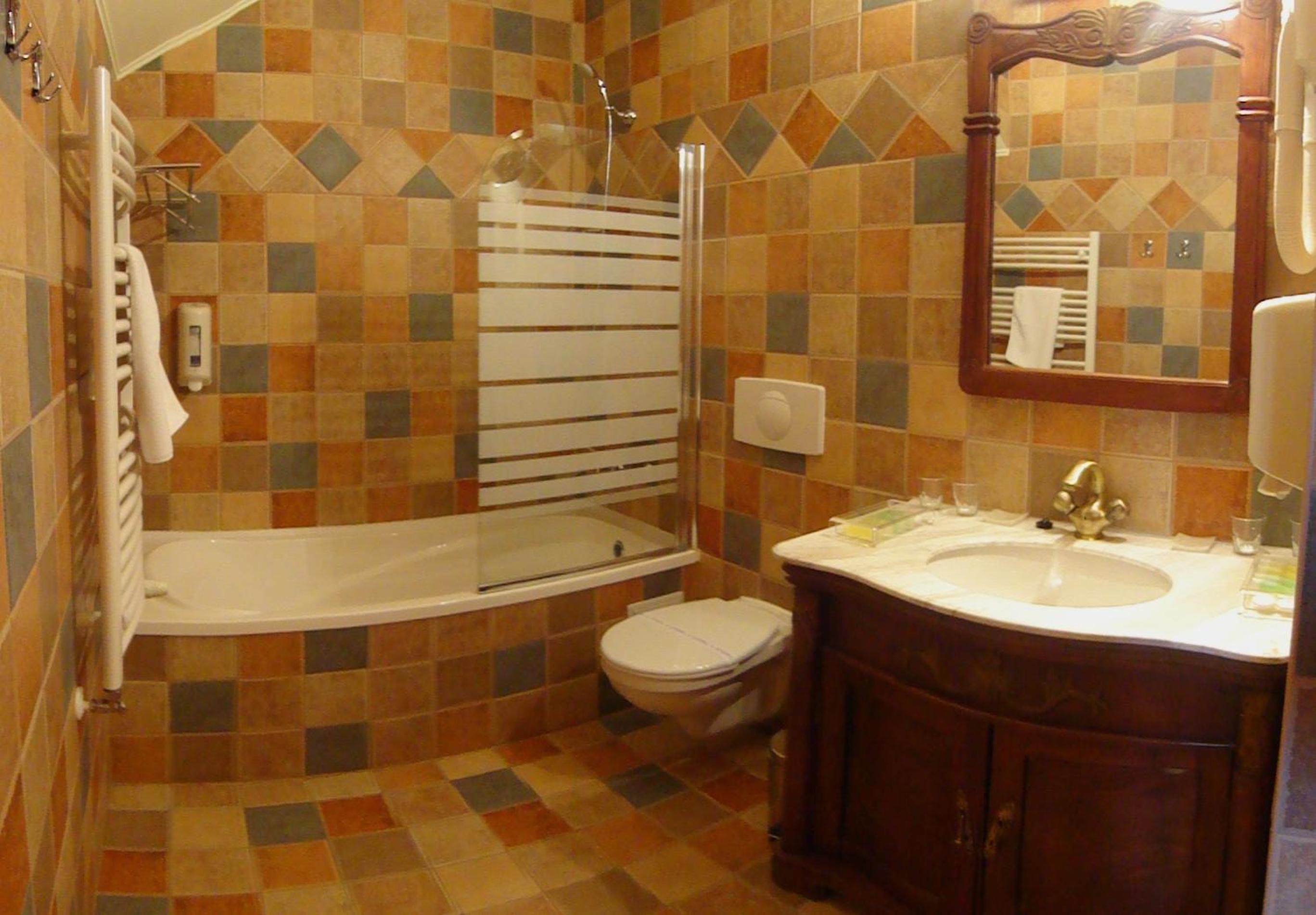 Deluxe Family Room - Photo 3