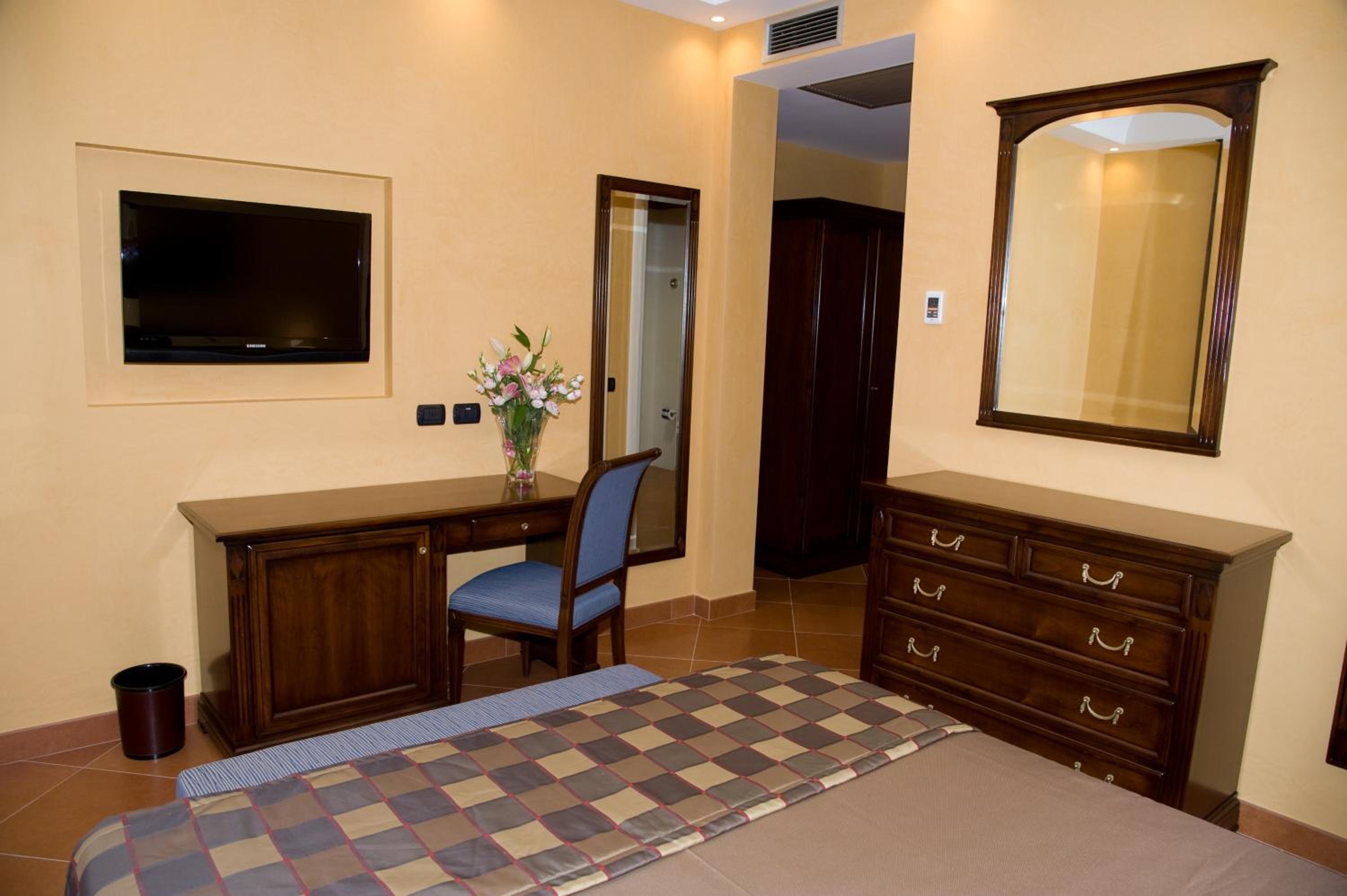 Classic Double Room - Photo 6