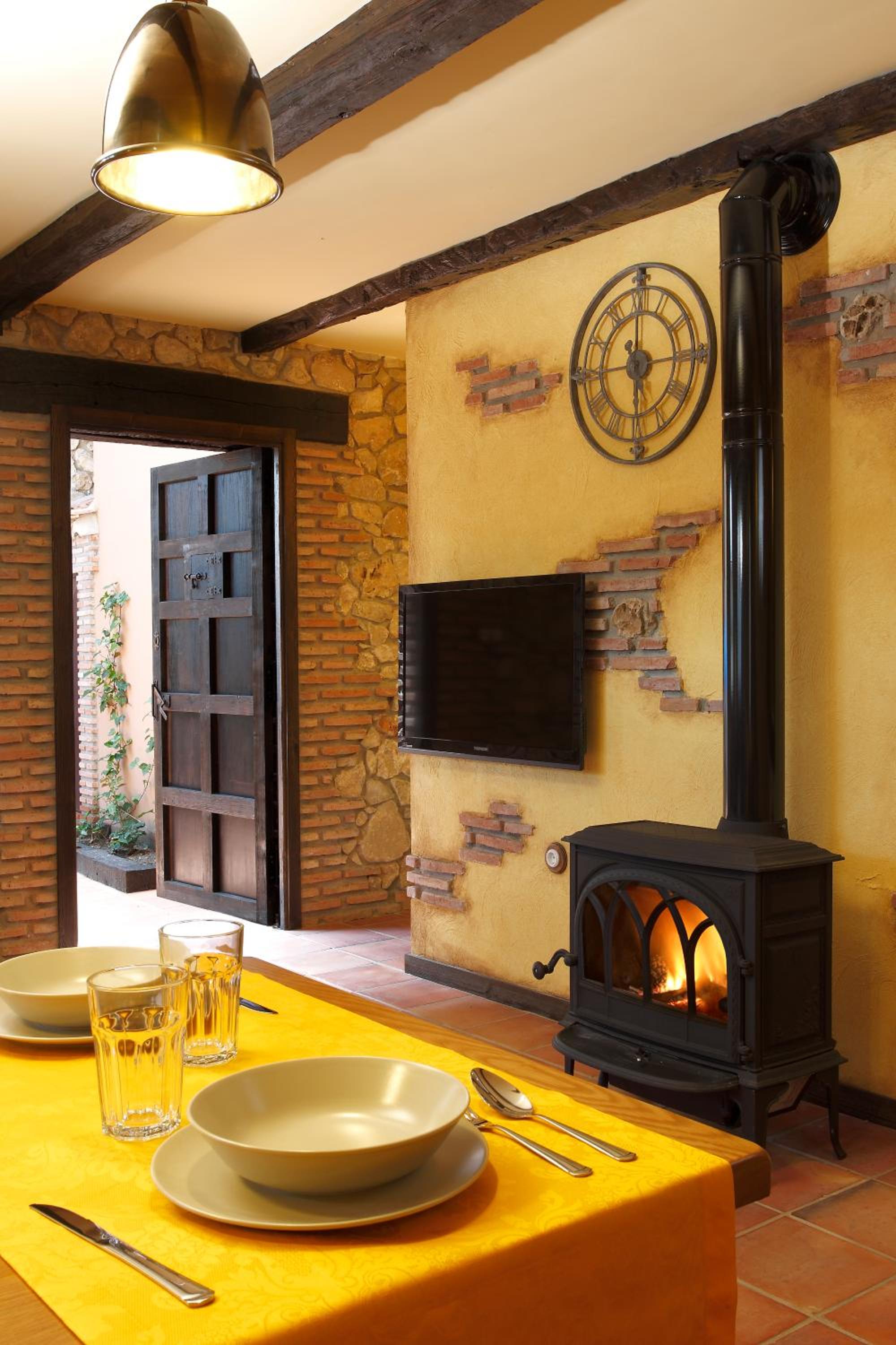 Four-Bedroom House - Photo 20
