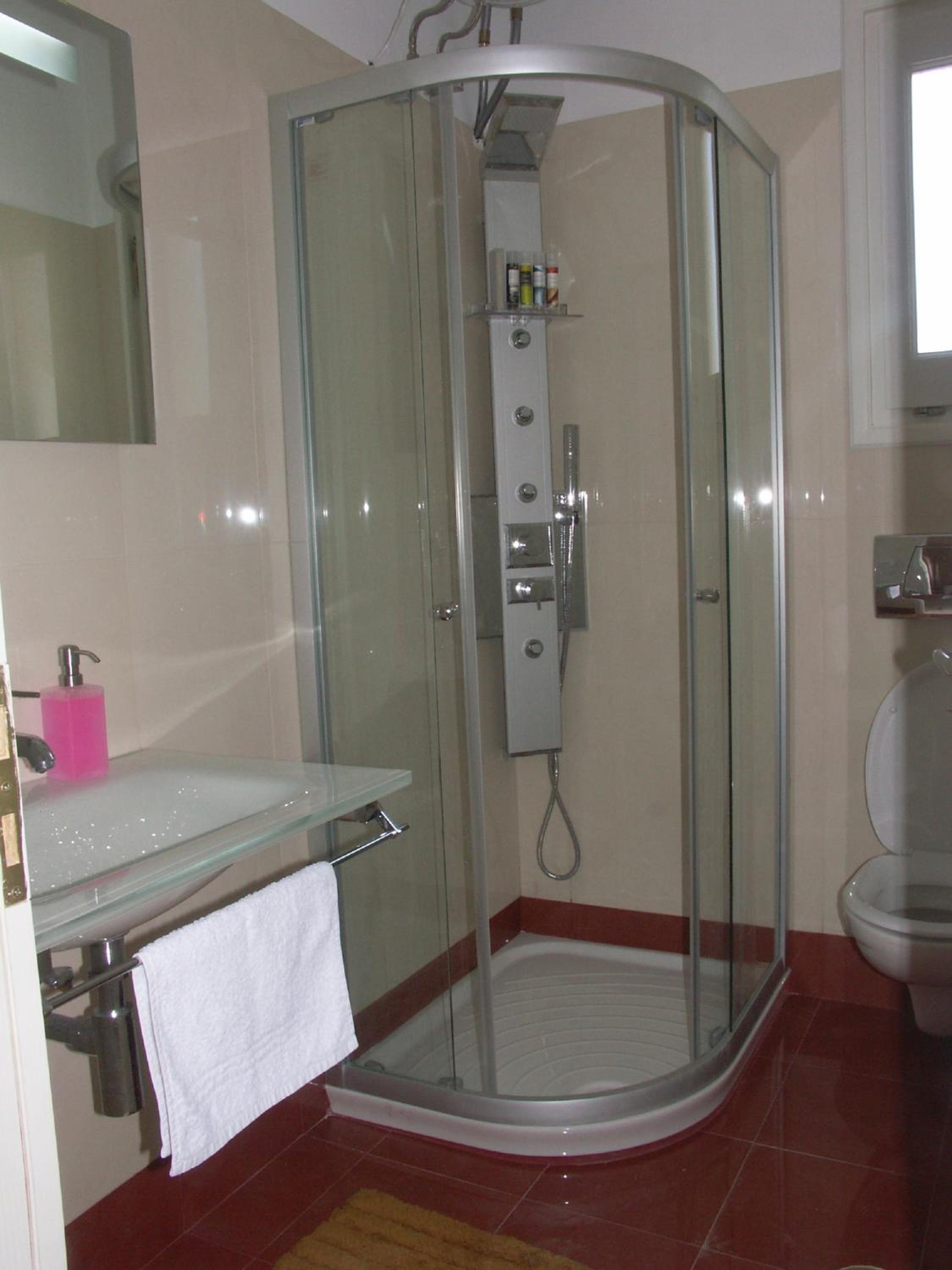 Suite with Sea View - Photo 12