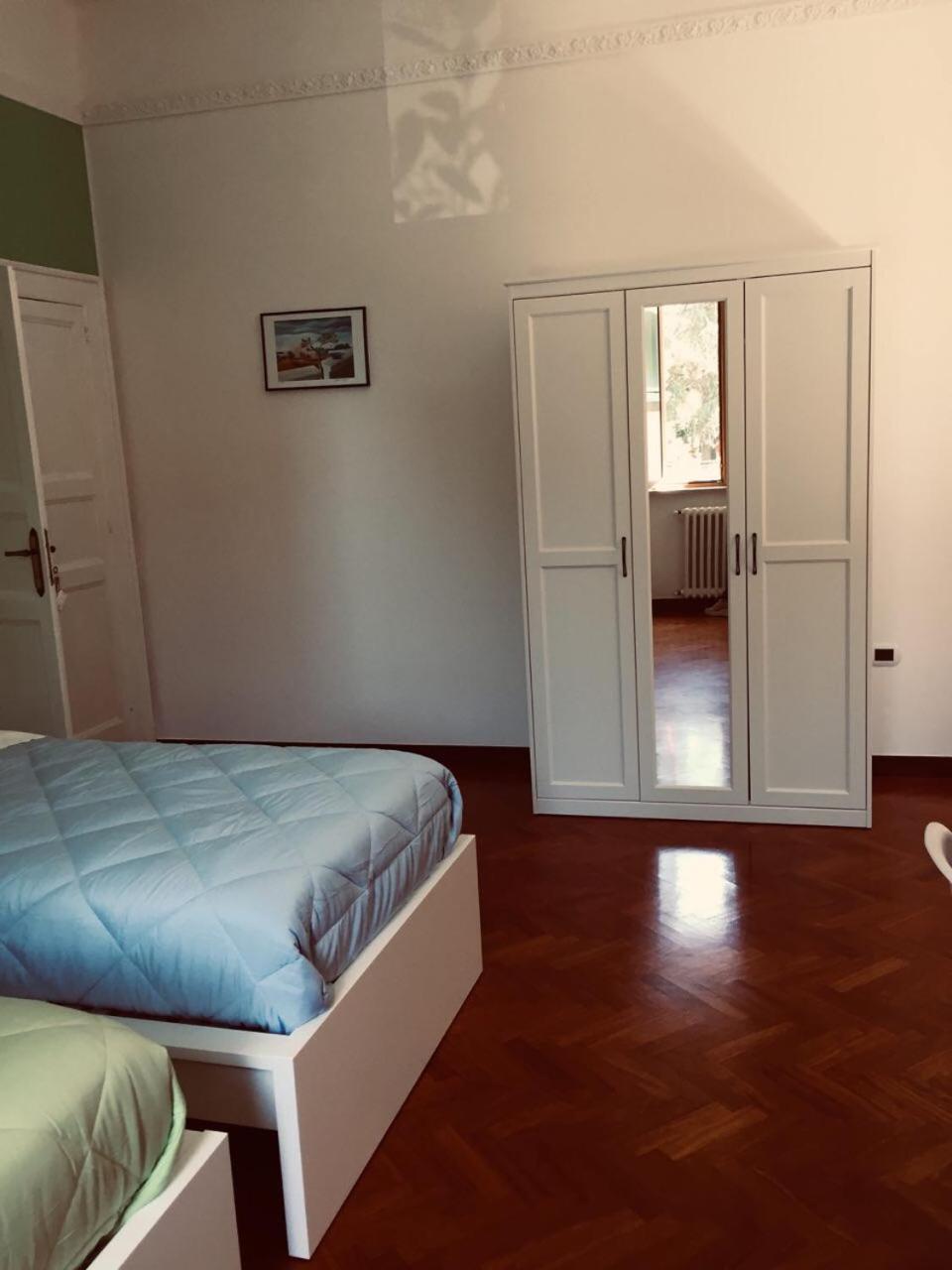 Twin Room With Private External Bathroom photo 2