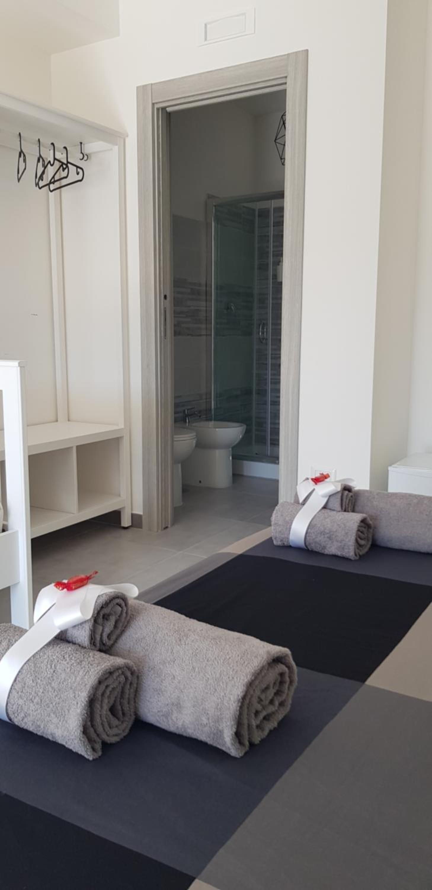Deluxe Double Room - Photo 13