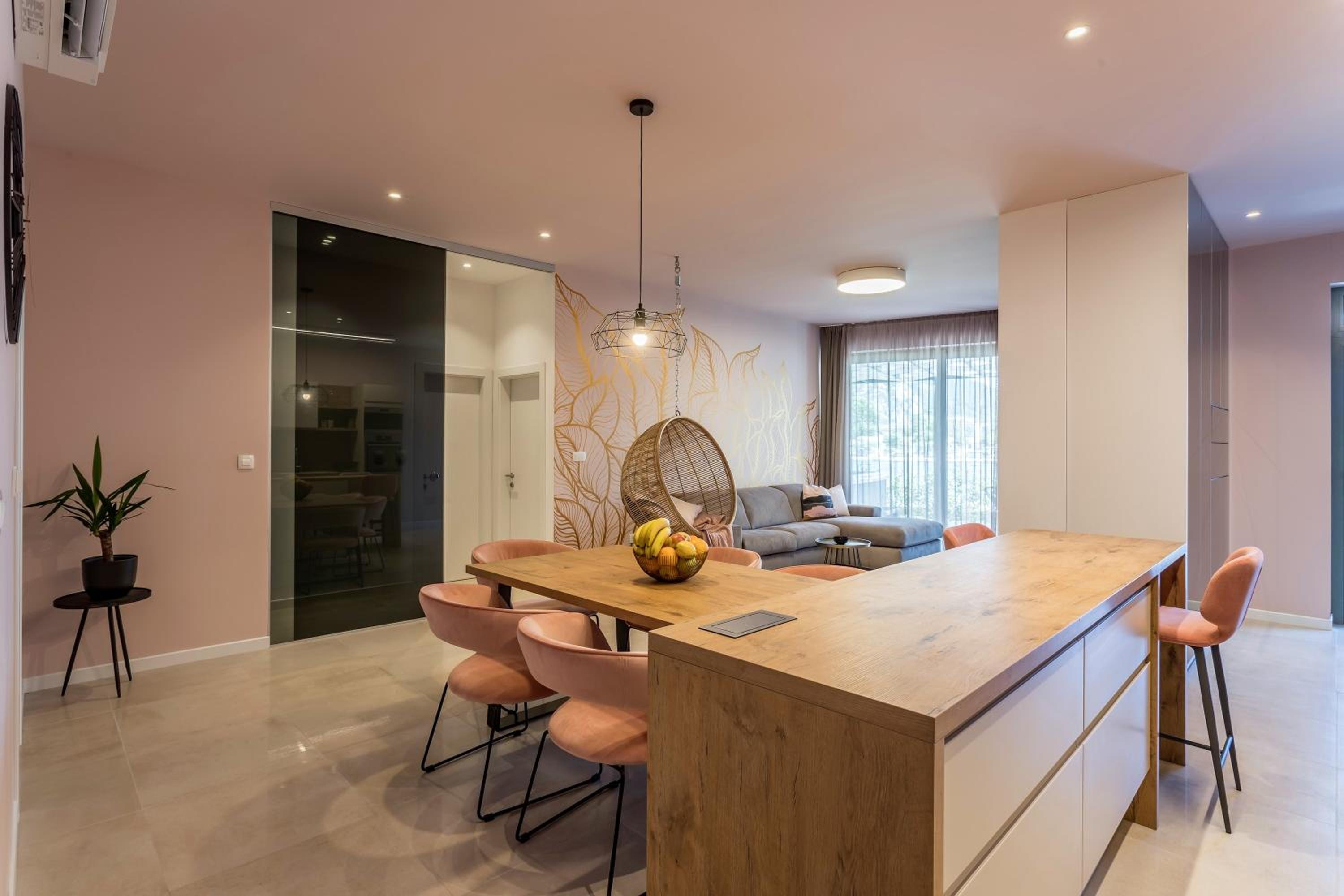 Two-Bedroom Apartment with River View photo 2