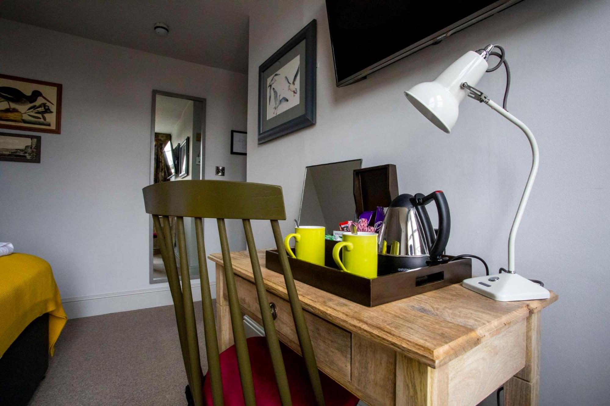 Standard Double Room - Photo 4
