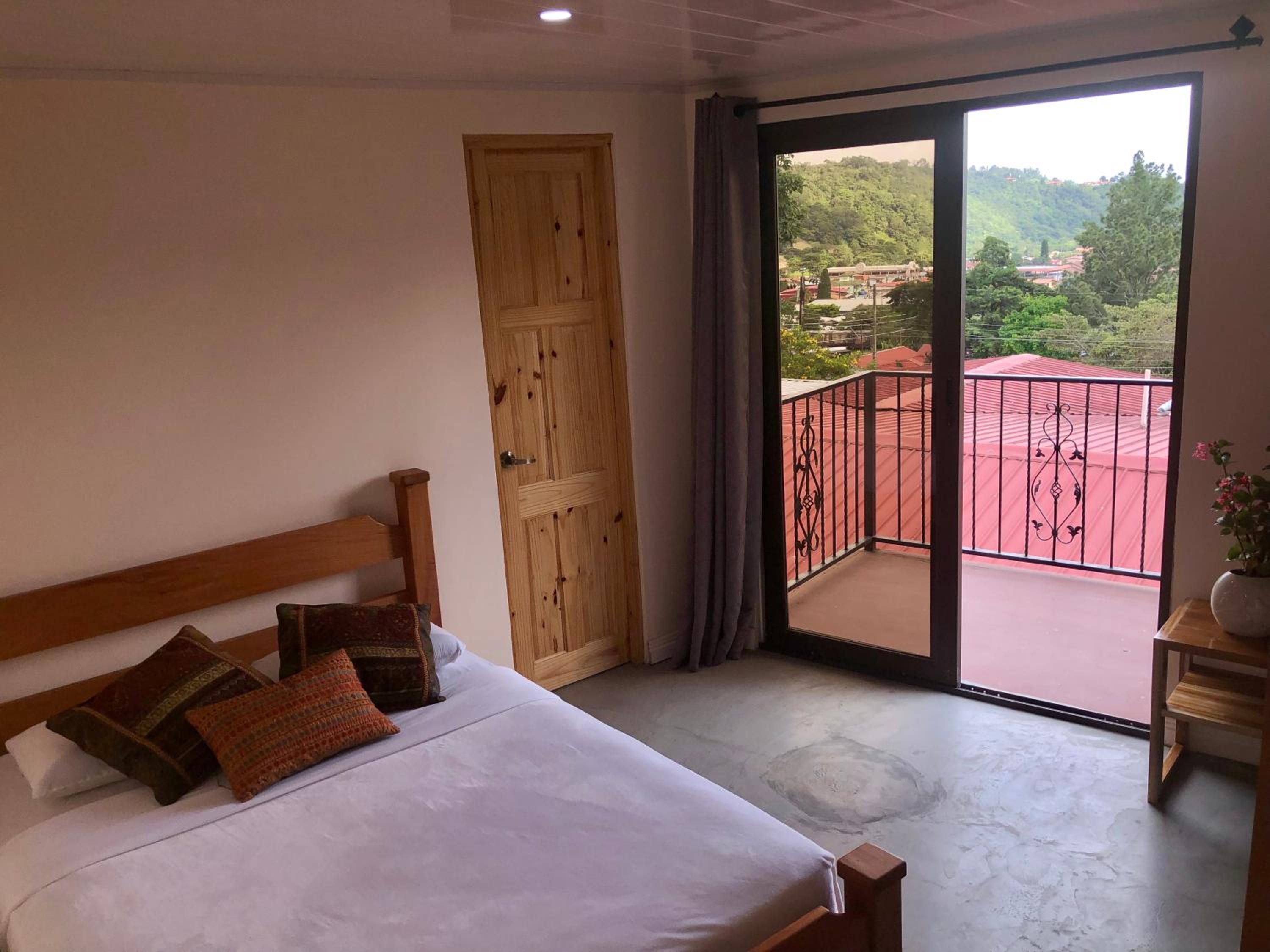 Quadruple Room with Mountain View photo 1