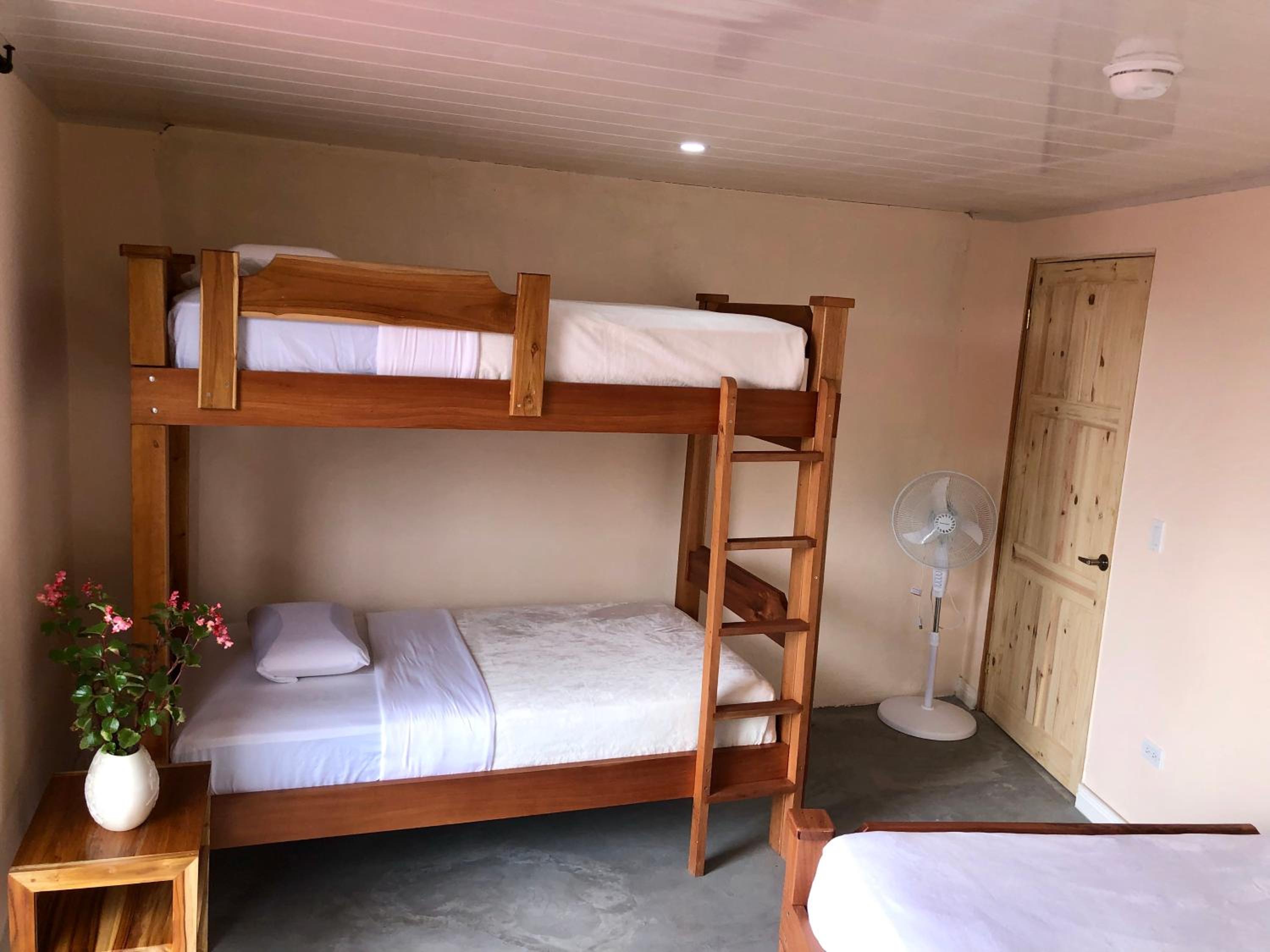 Quadruple Room with Mountain View photo 3