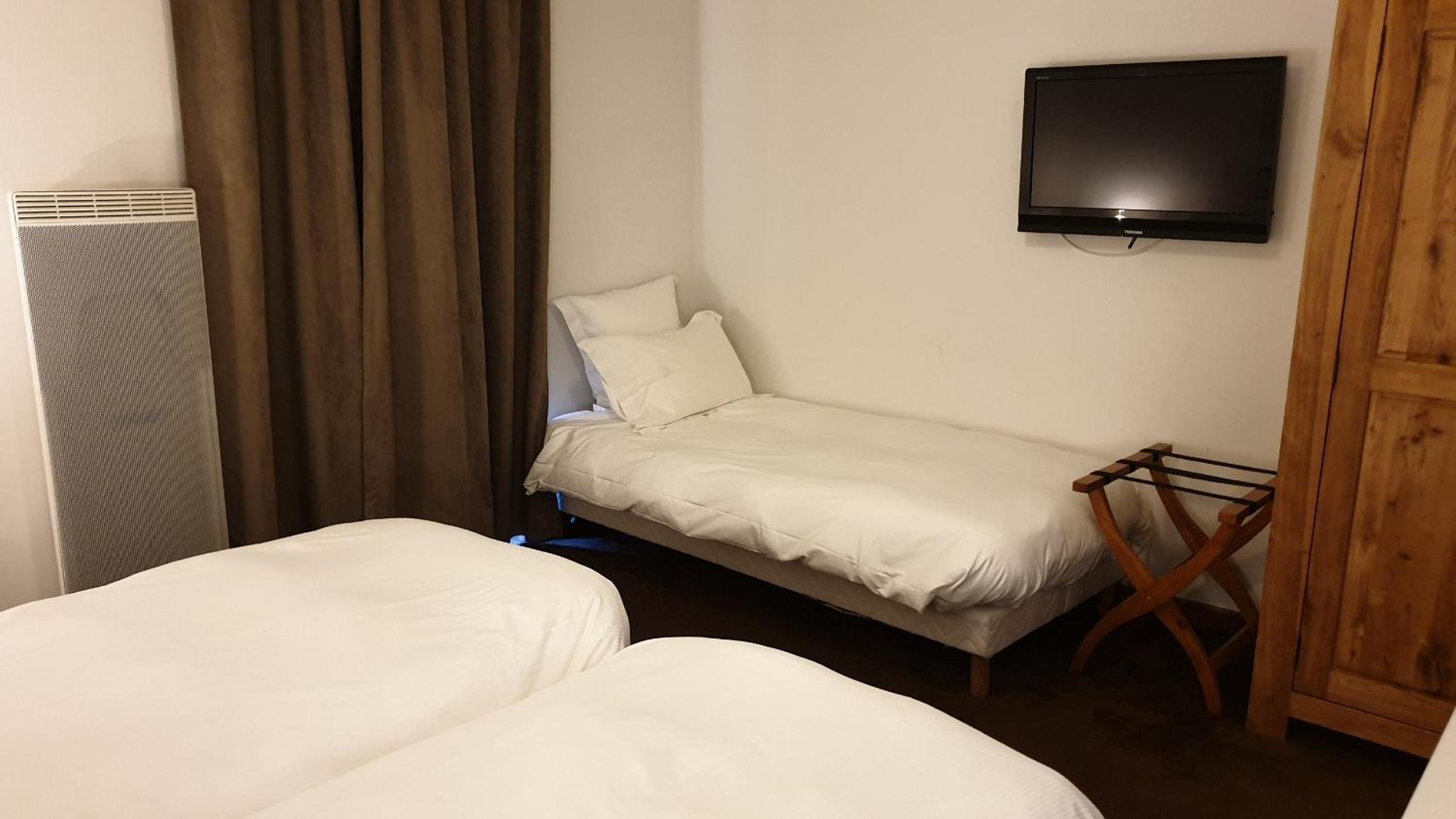 Superior Triple Room - Photo 4
