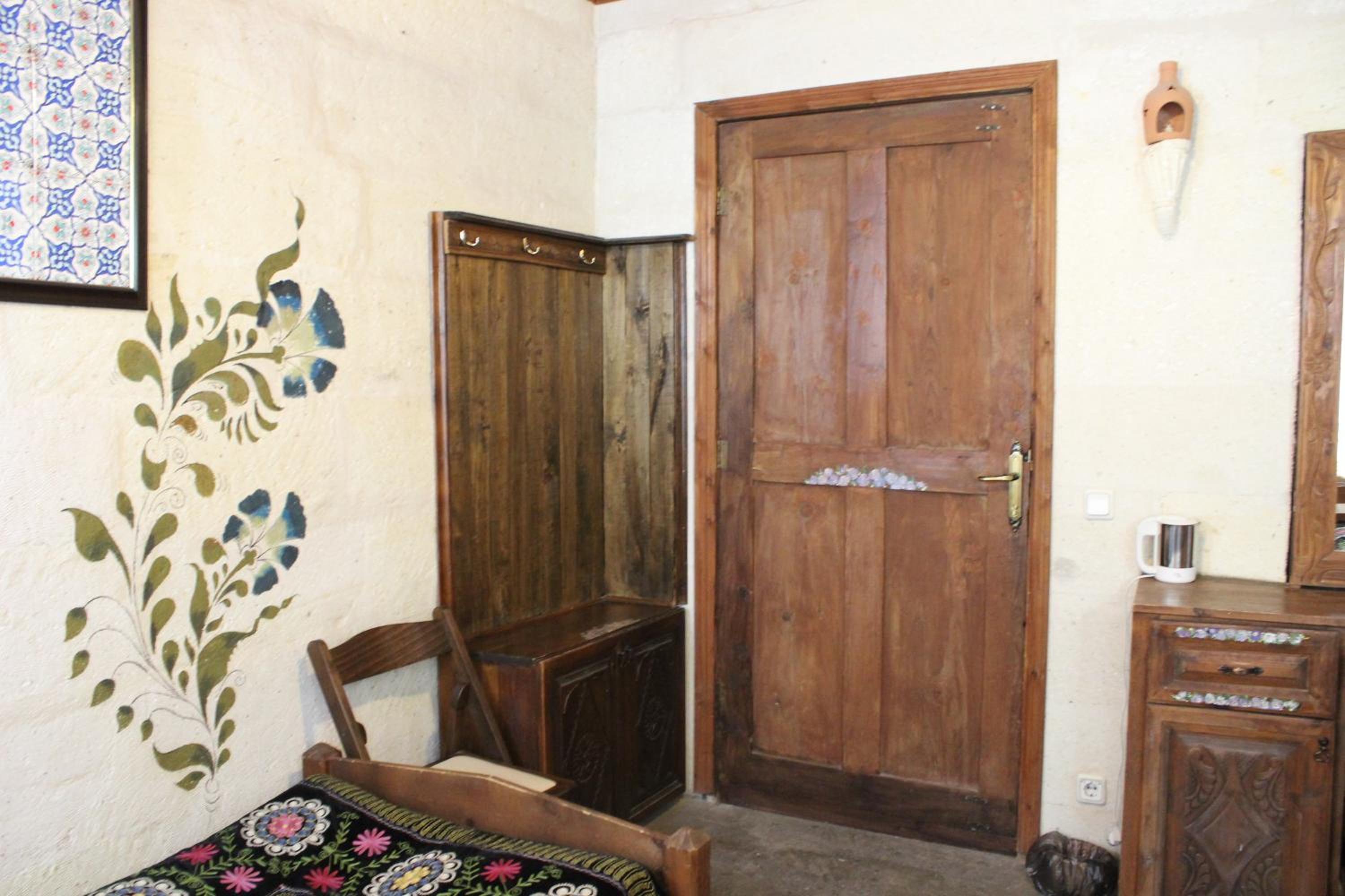 Standard Twin Room - Photo 6