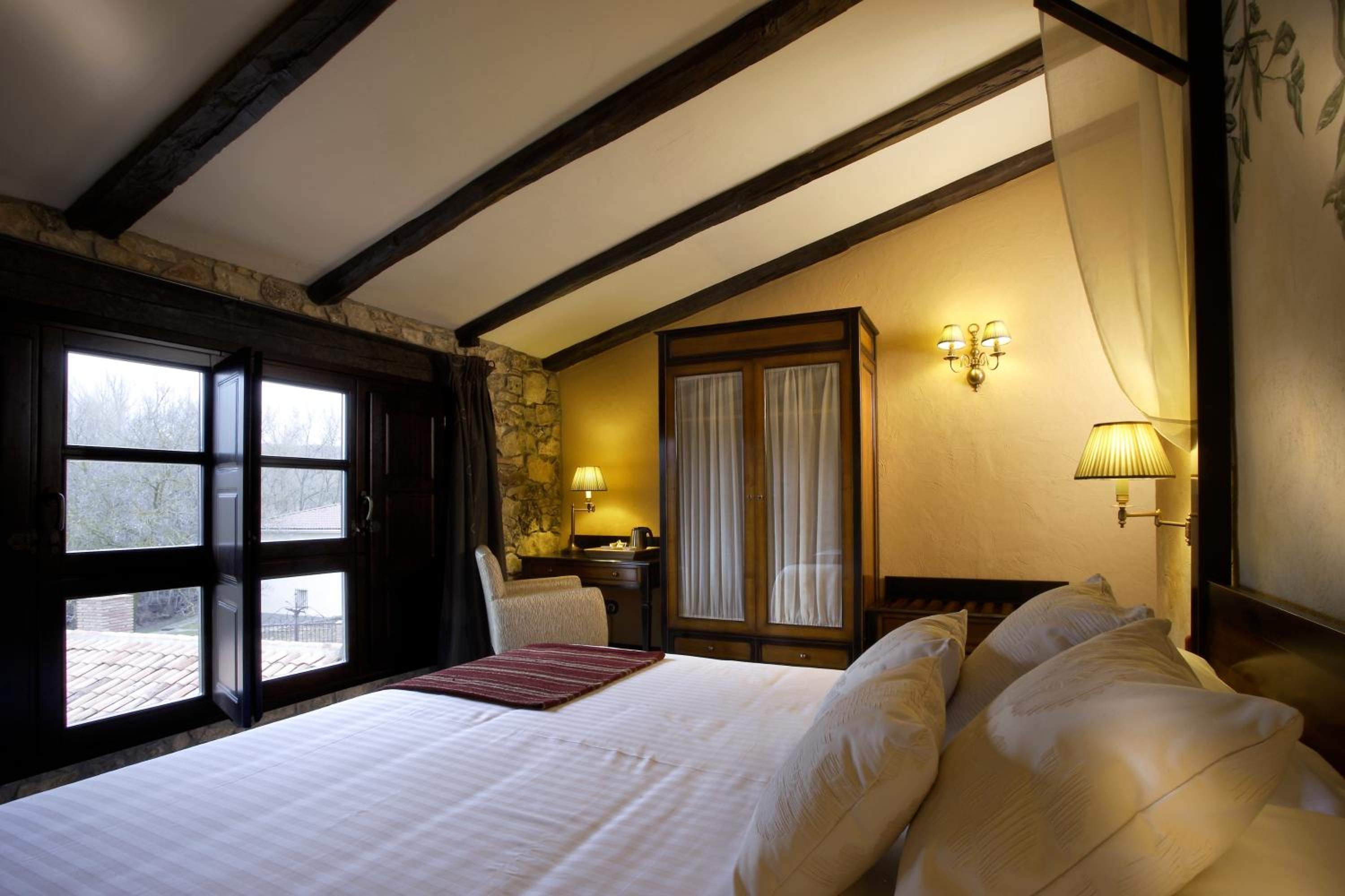 Double or Twin Room photo 3