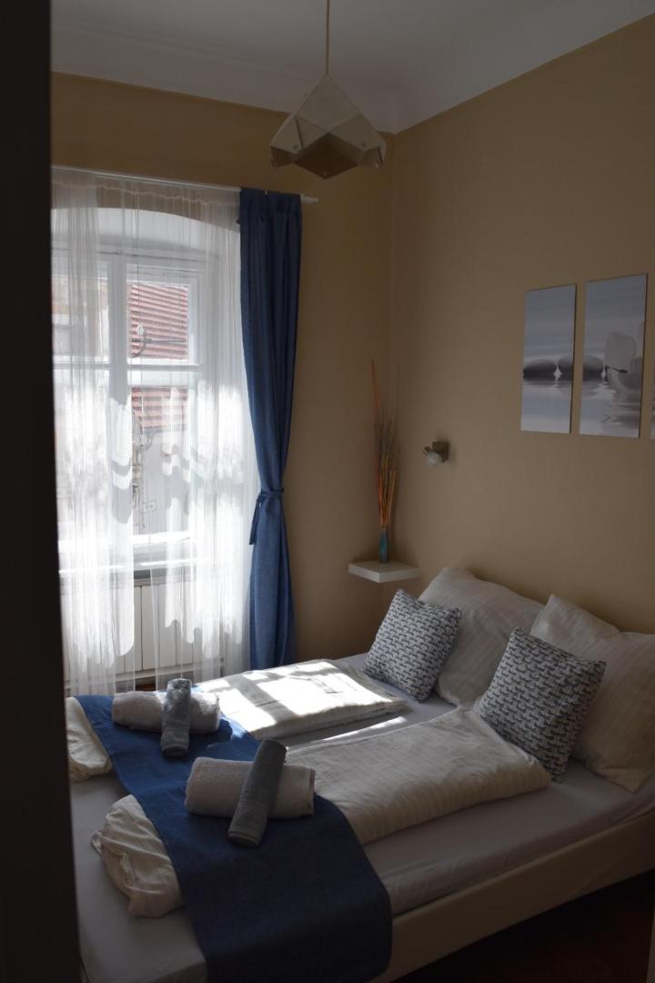 Deluxe Apartment - Photo 2