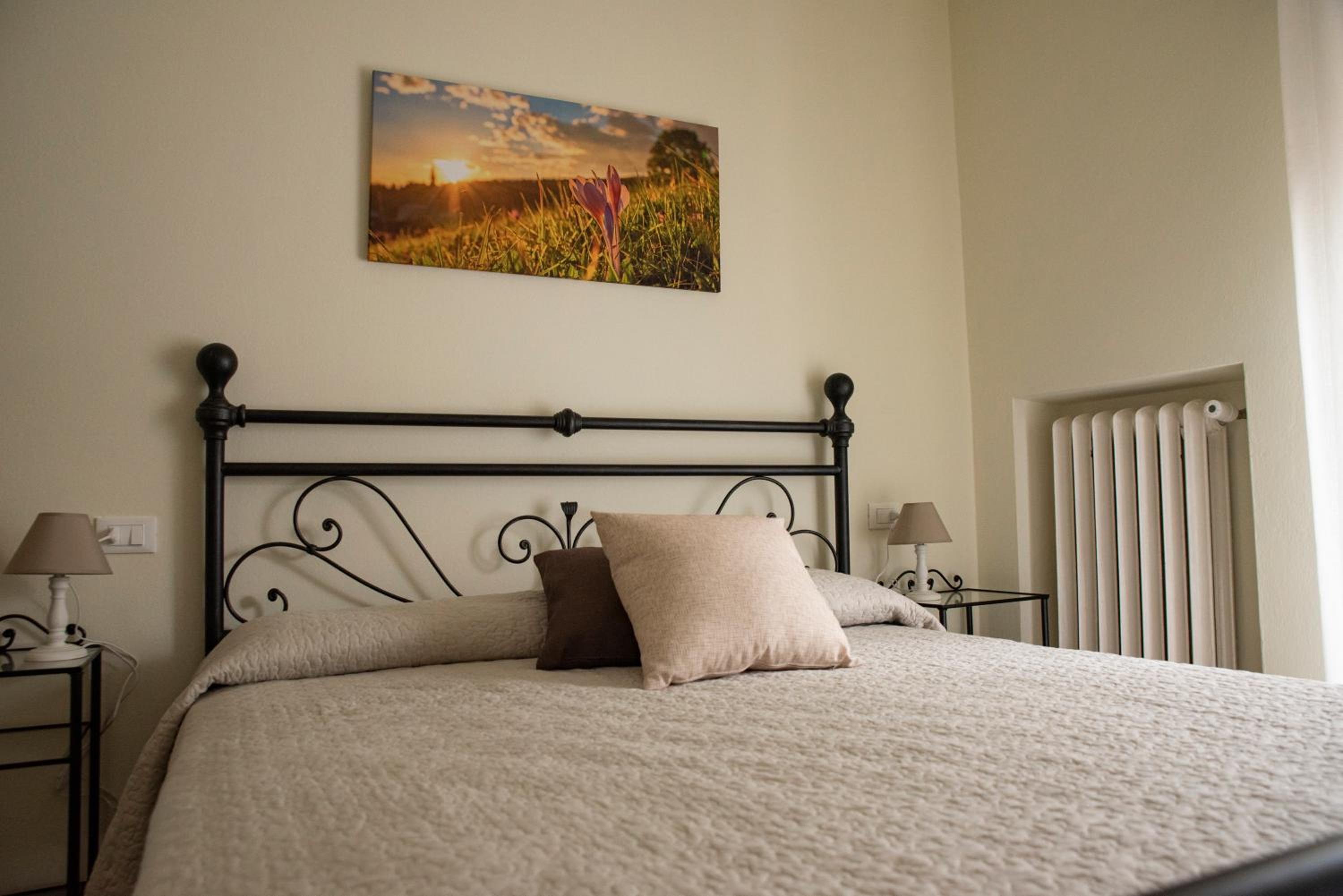 Double Room with Balcony - Photo 1