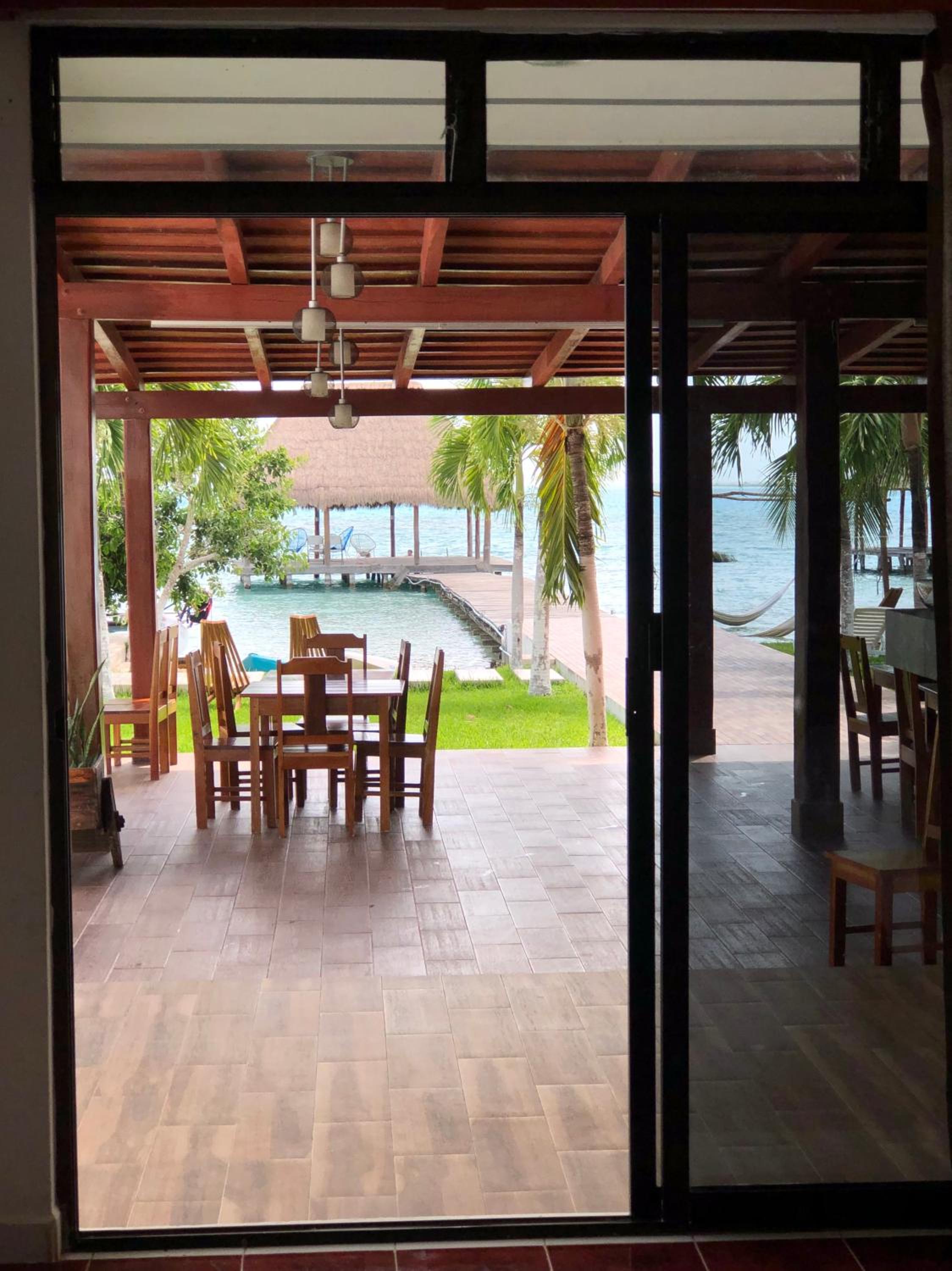 Double or Twin Room with Lake View - Photo 4