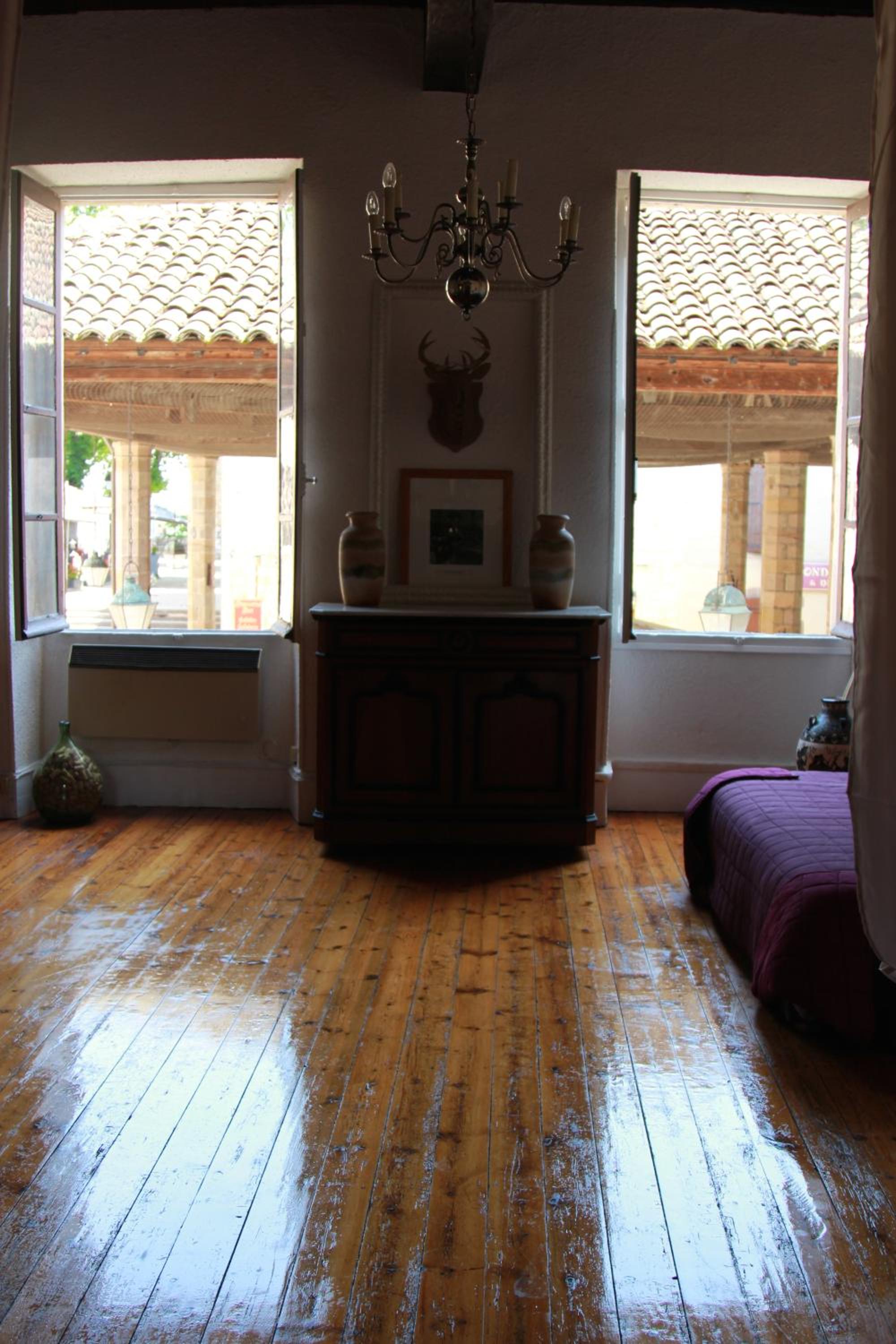 Triple Room with Private Bathroom - Photo 2