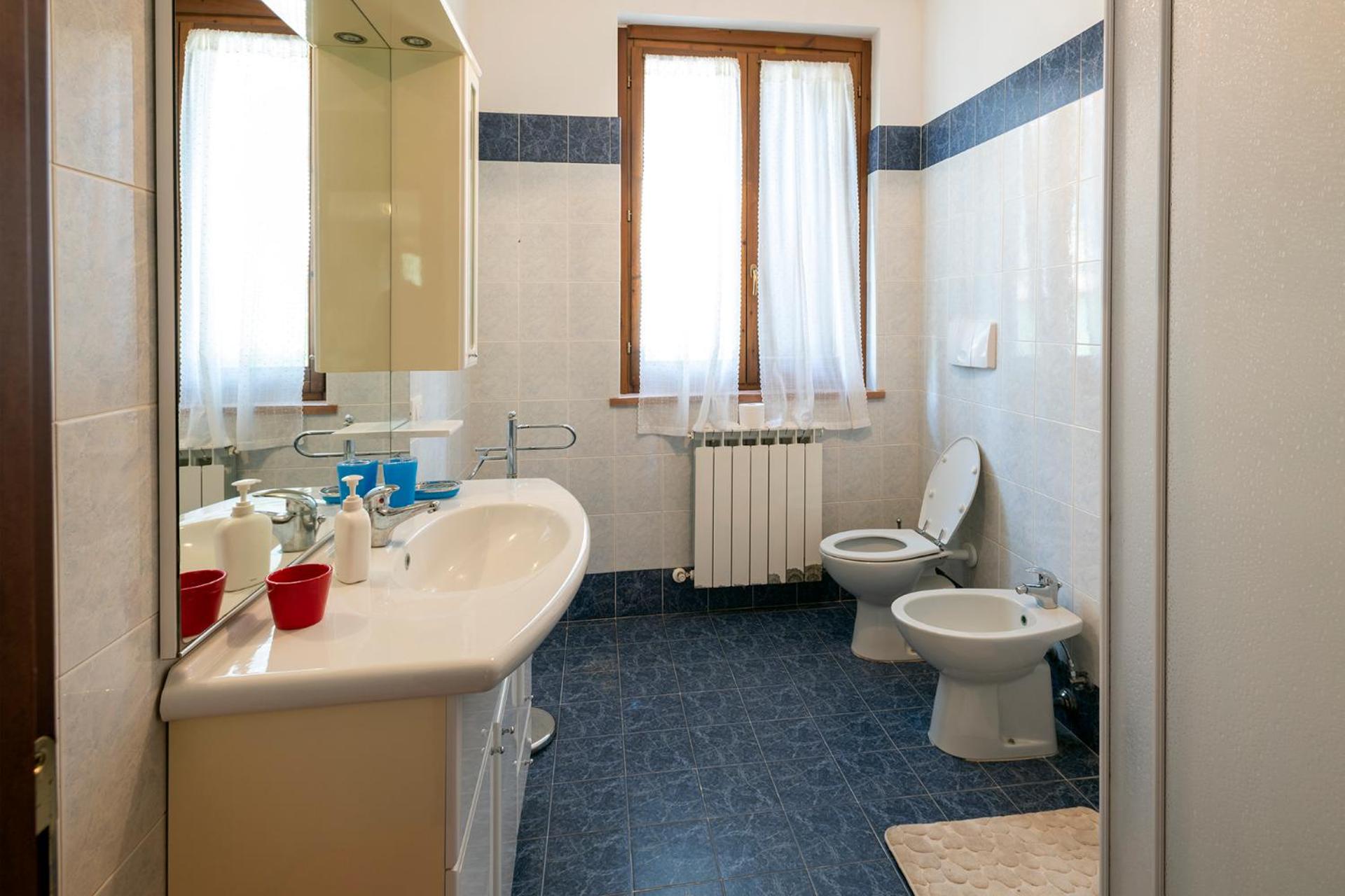 Three-Bedroom Apartment - Photo 7