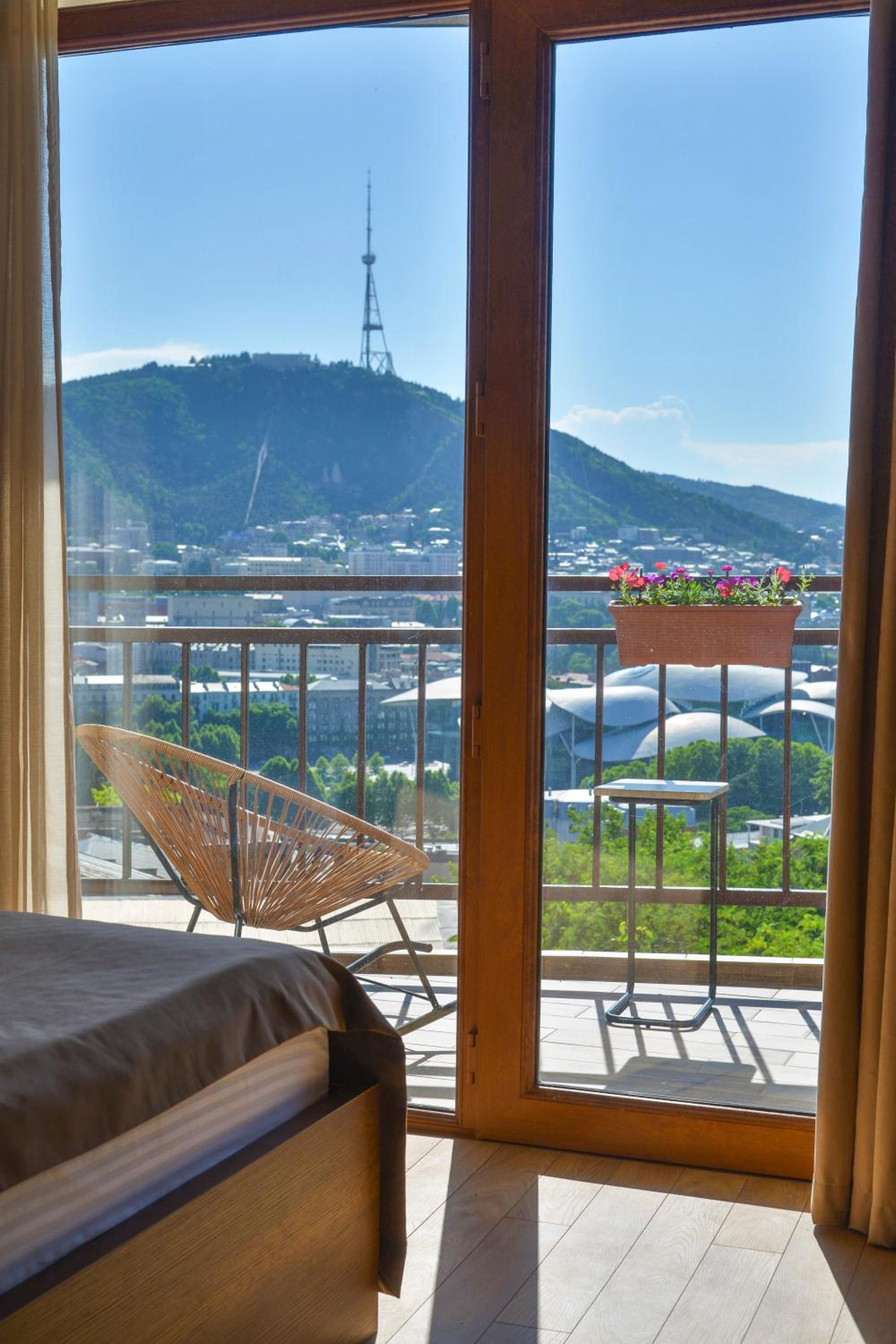 Deluxe Double or Twin Room with Balcony - Photo 1