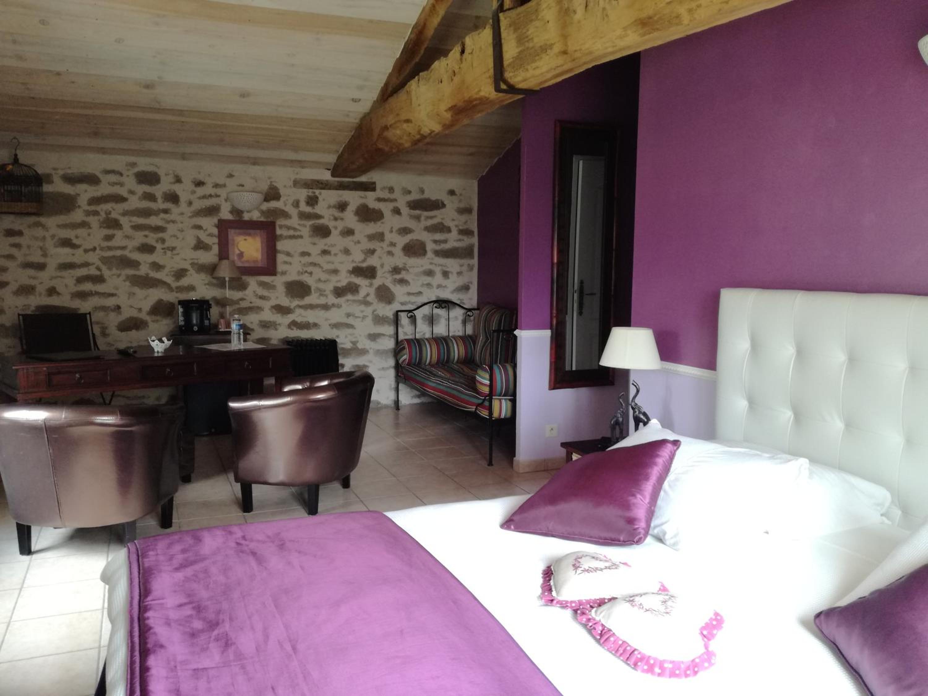 Suite (2 Adults) photo 2