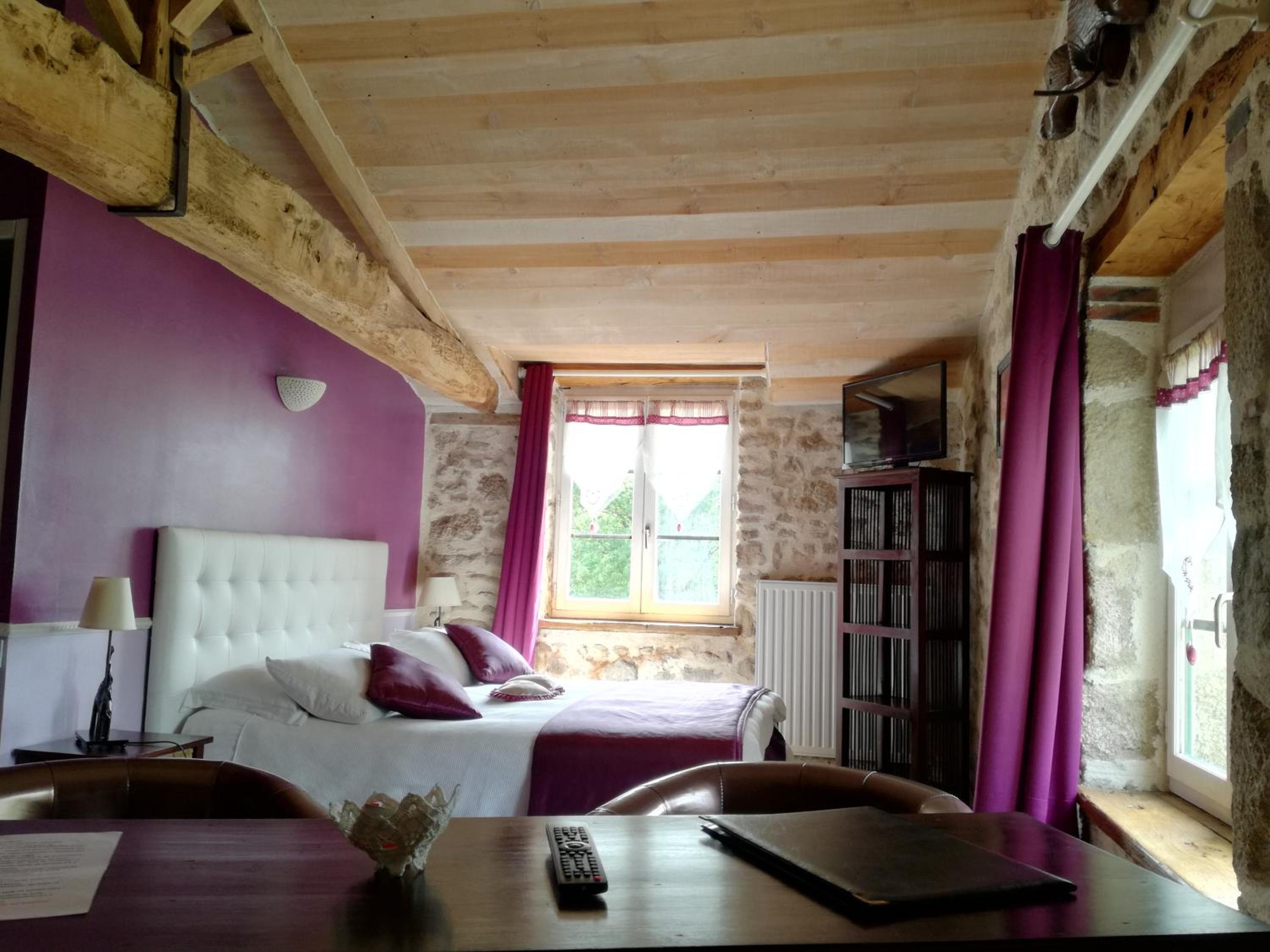 Suite (2 Adults) photo 1