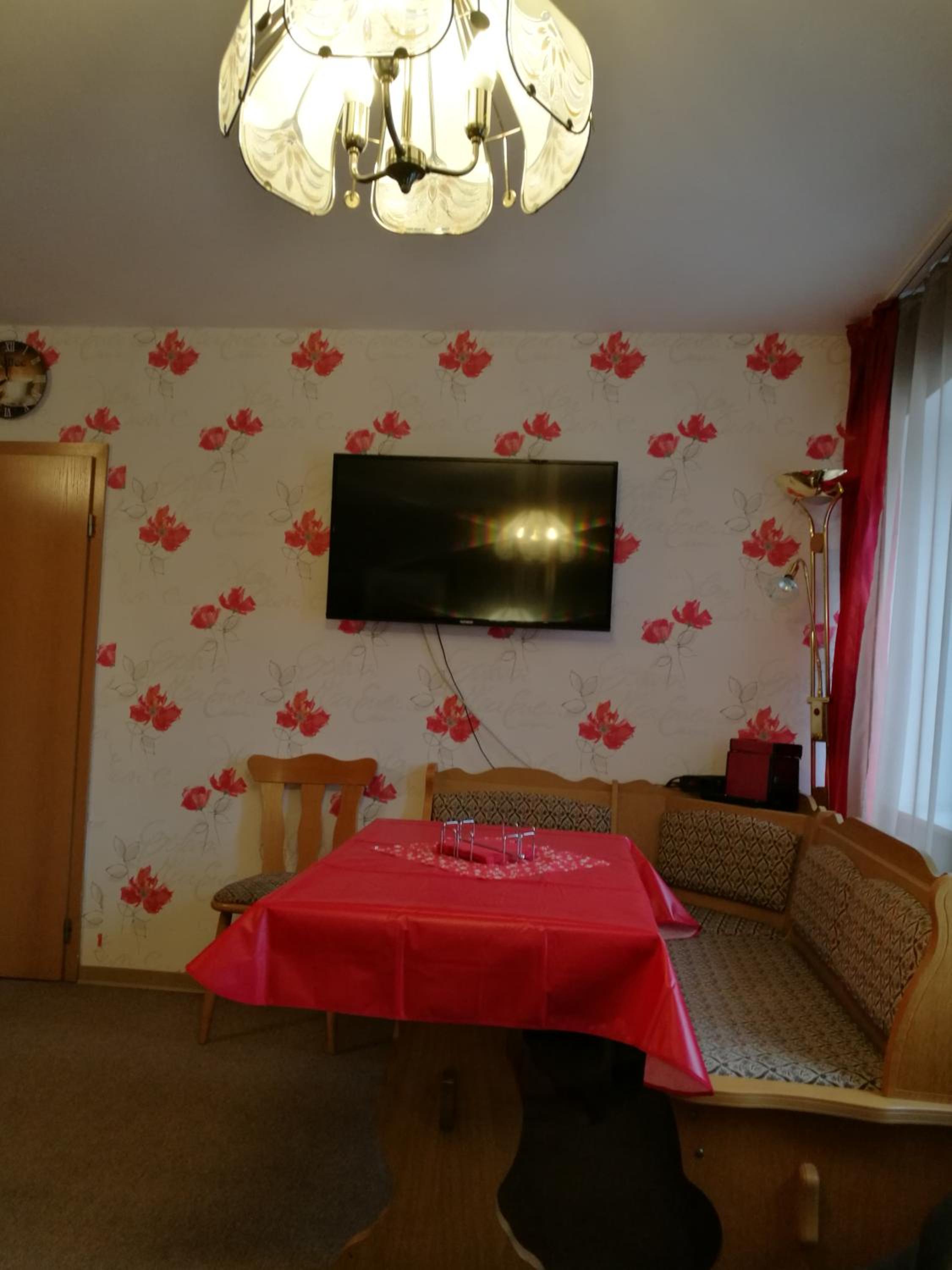 One-Bedroom Apartment - Photo 7