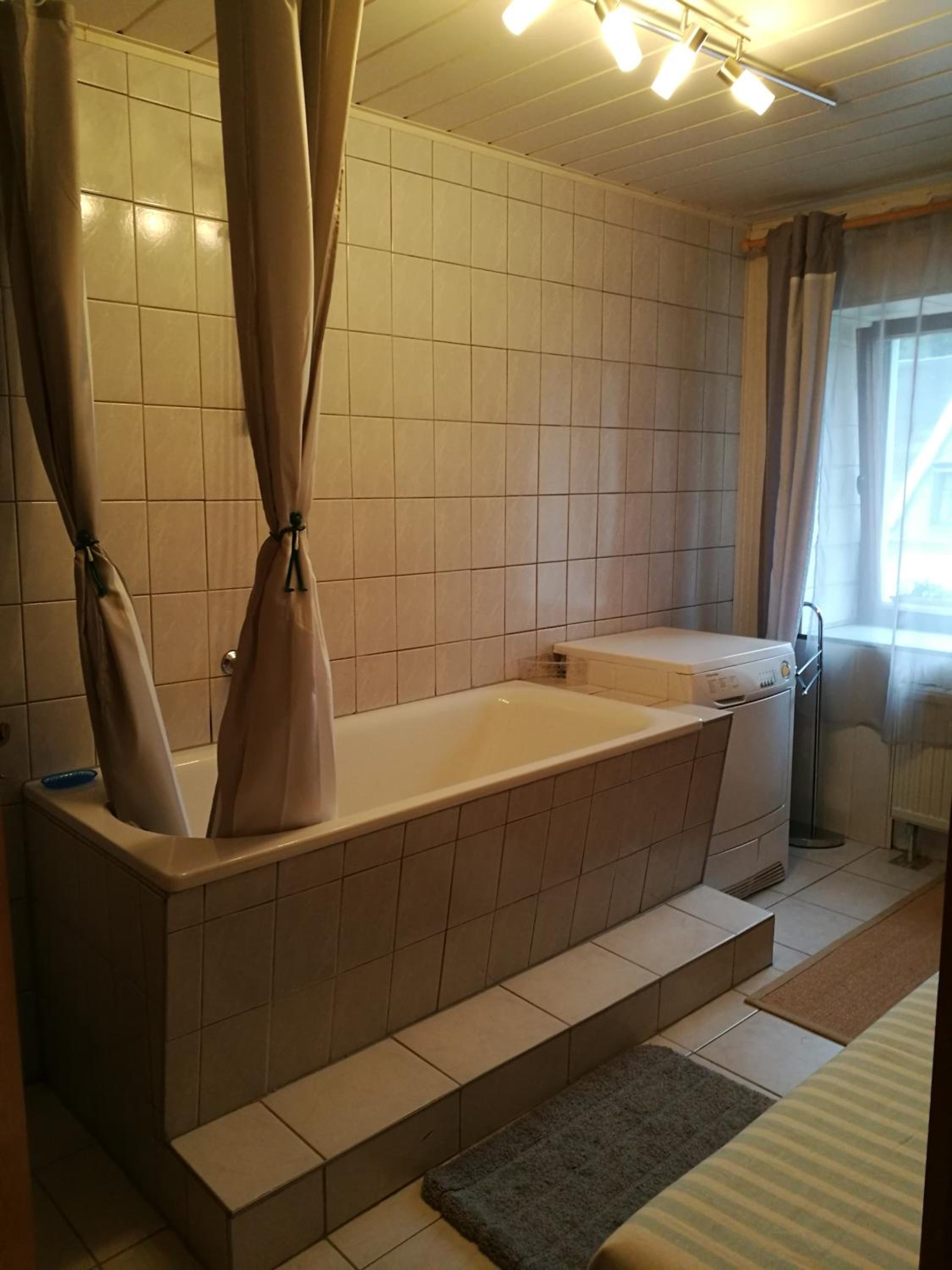 One-Bedroom Apartment - Photo 4