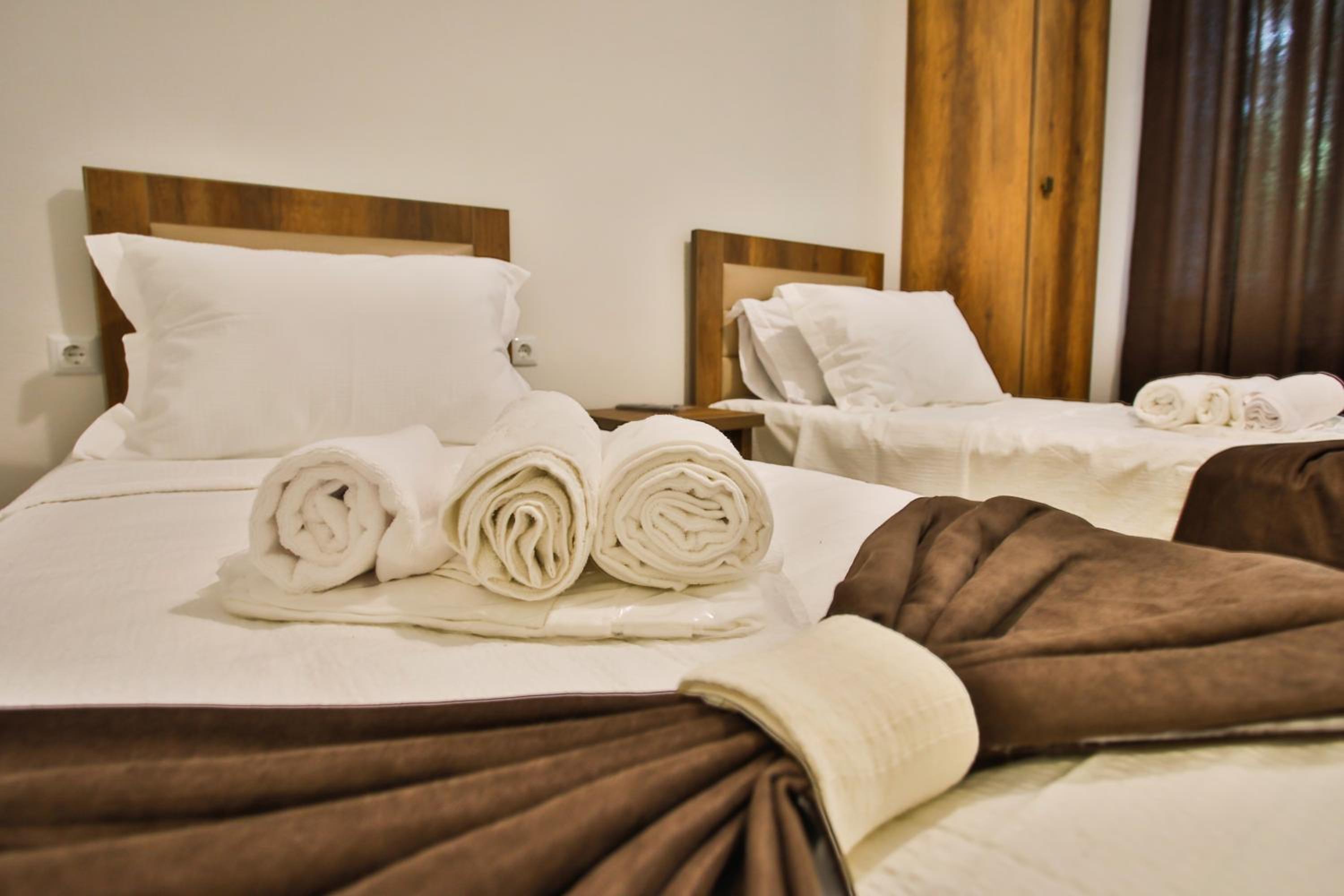 Twin Room with City View - Photo 9