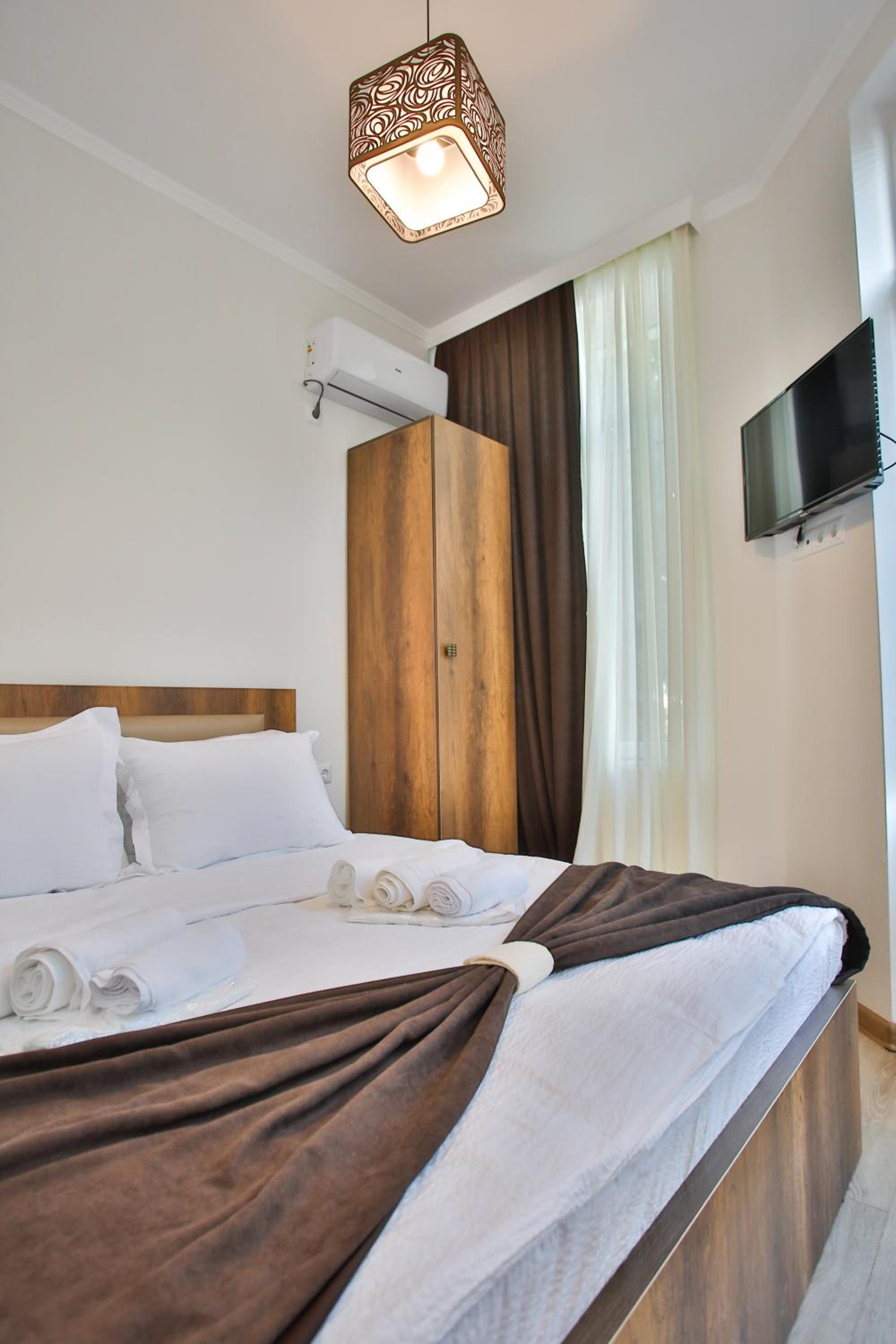 Deluxe Double Room with Balcony - Photo 1