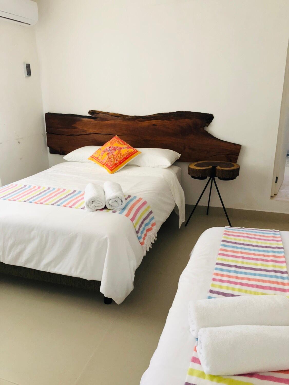 Double Room with Two Double Beds - Photo 5