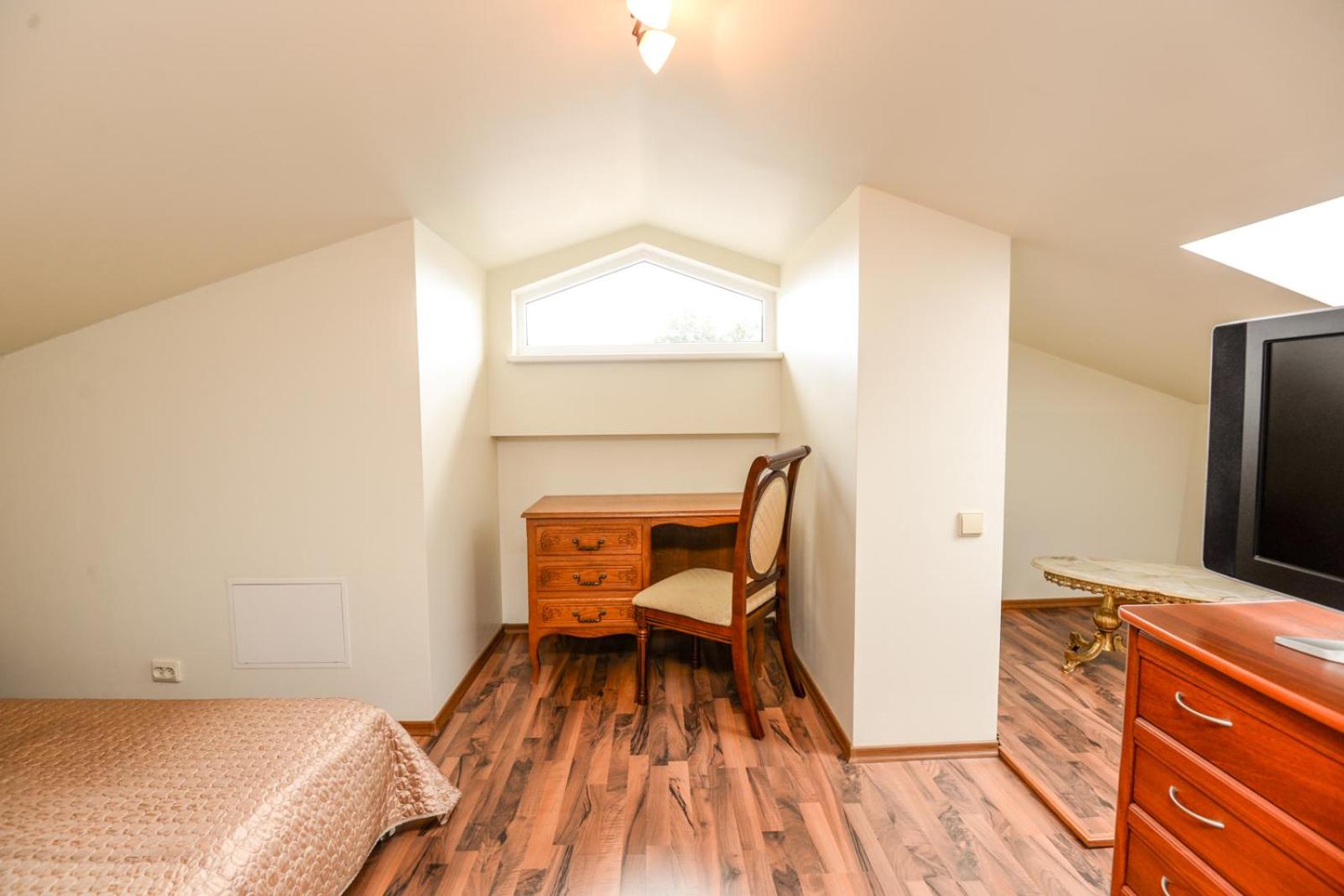 Family Room (4 Adults) photo 2