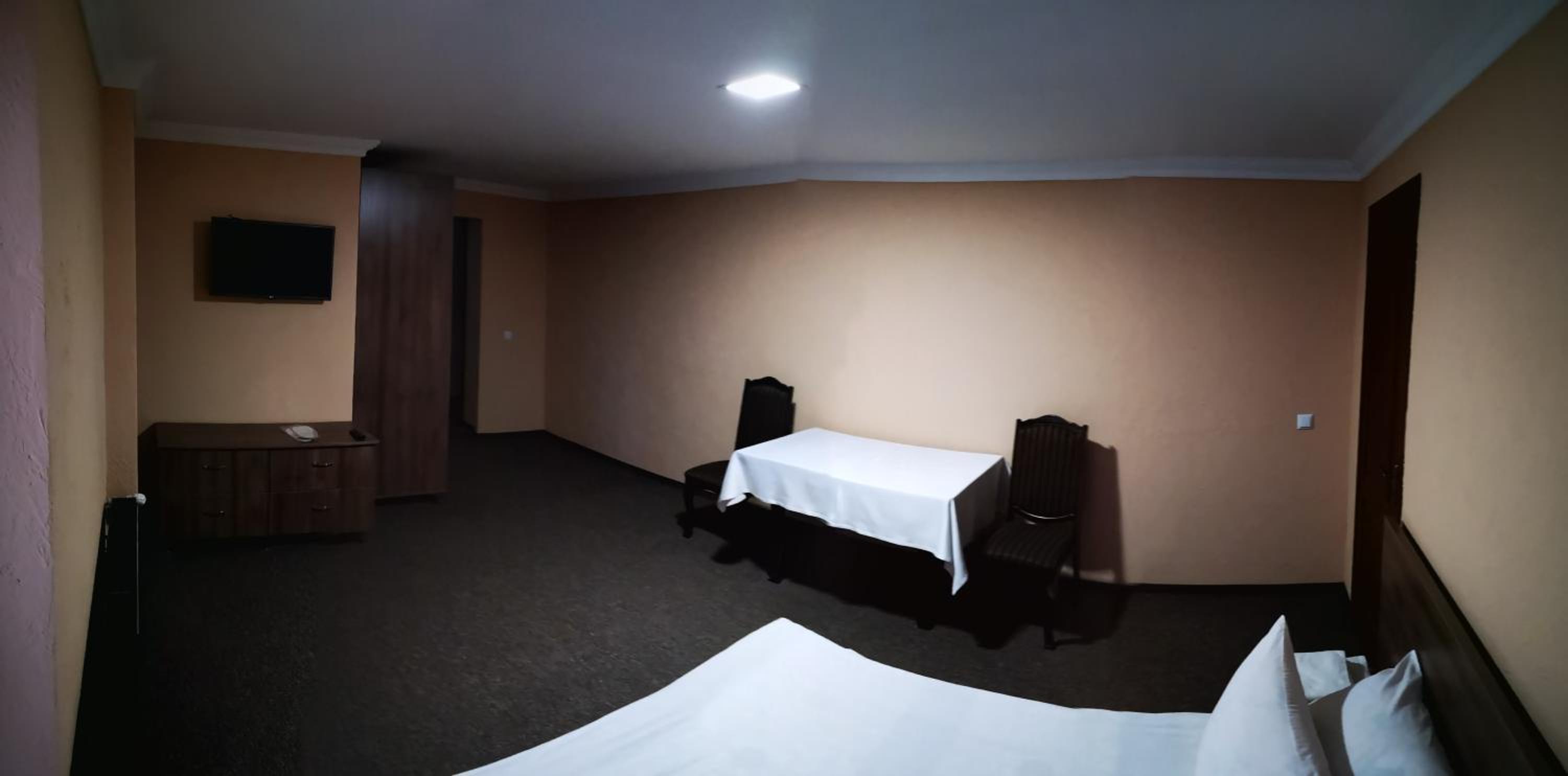 Large Double Room photo 3