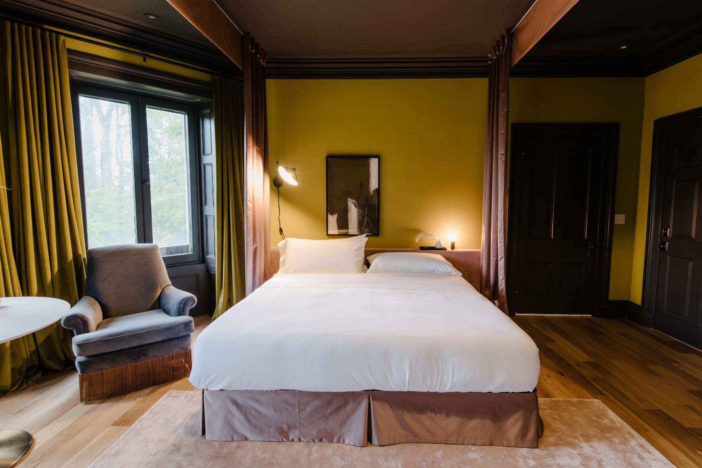 Deluxe King Room photo 3