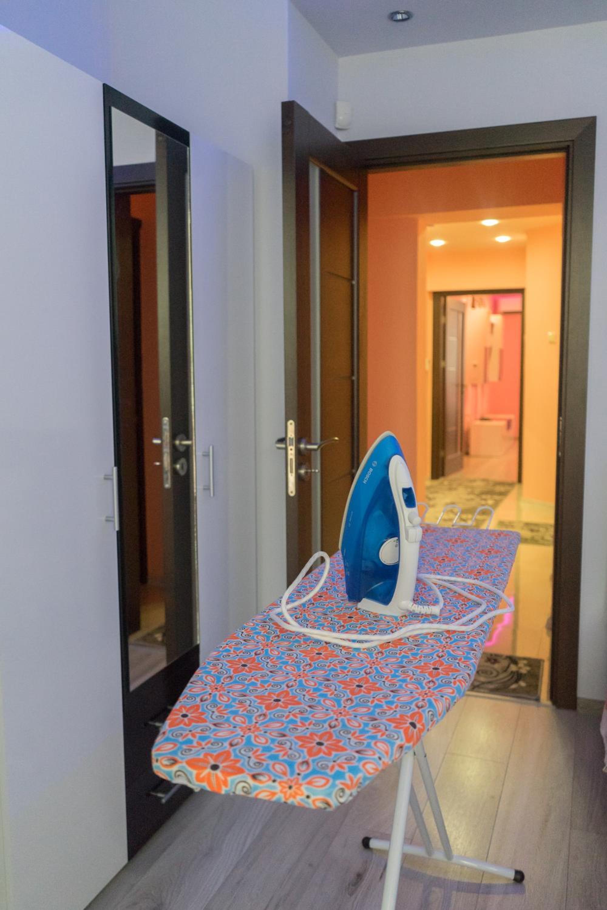 One-Bedroom Apartment - Photo 12