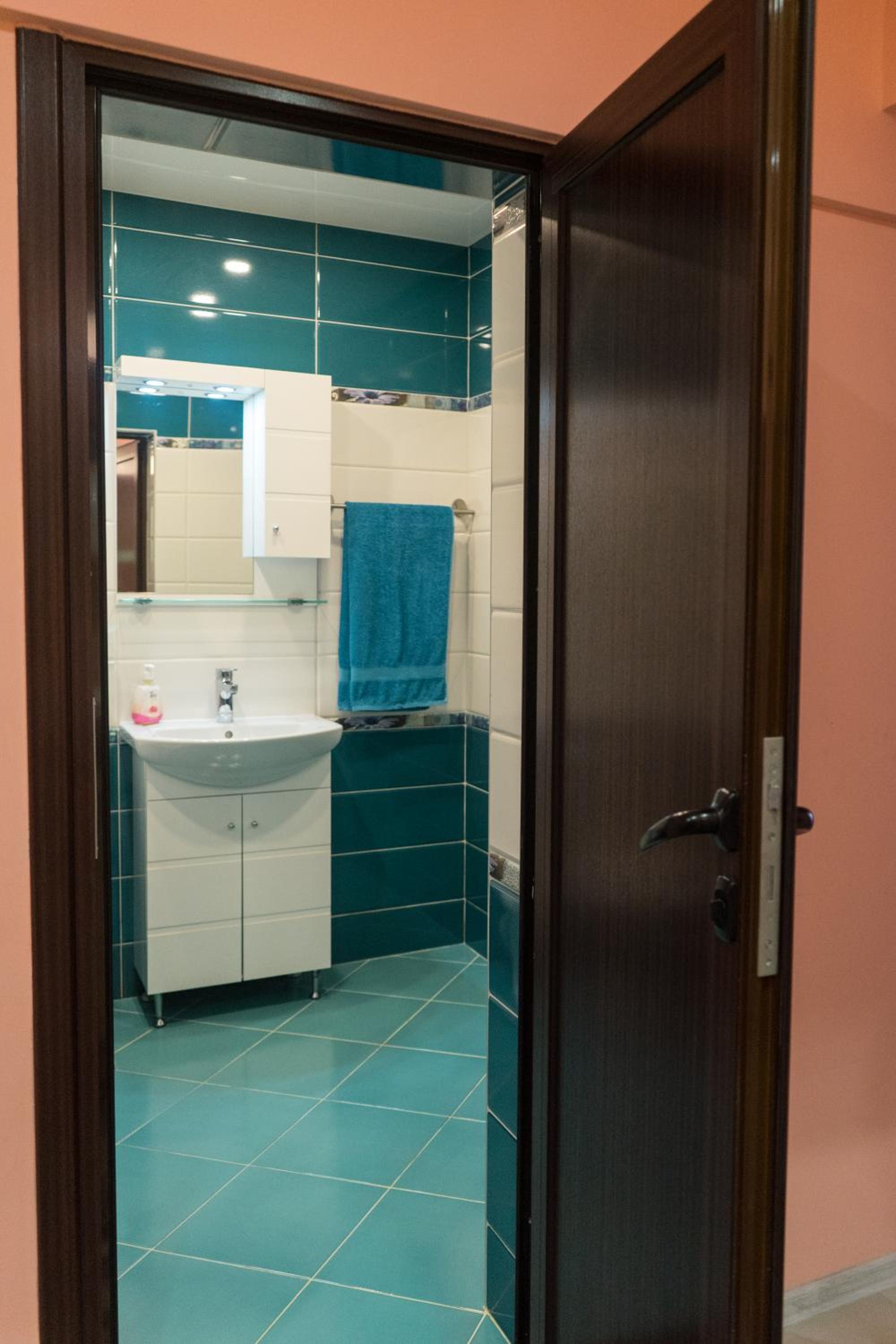 One-Bedroom Apartment - Photo 20