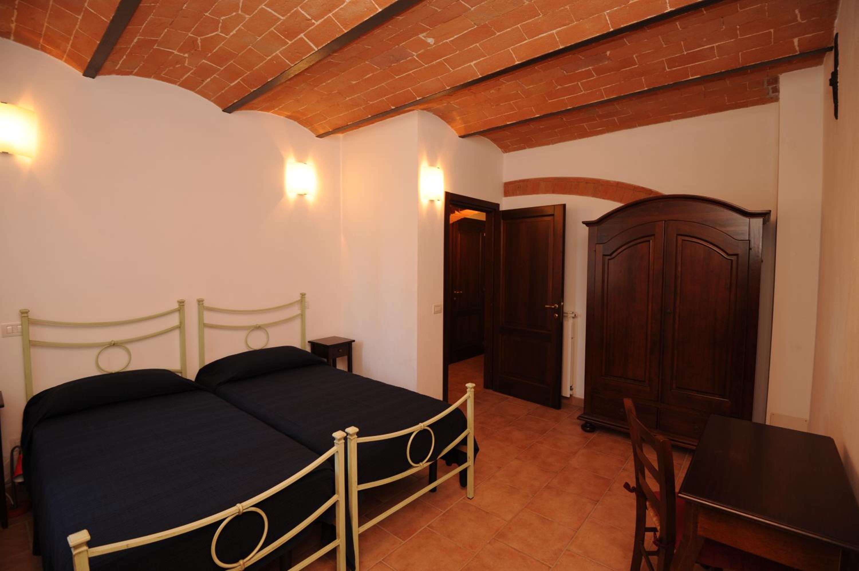 Two-Bedroom Apartment (4 Adults) photo 1