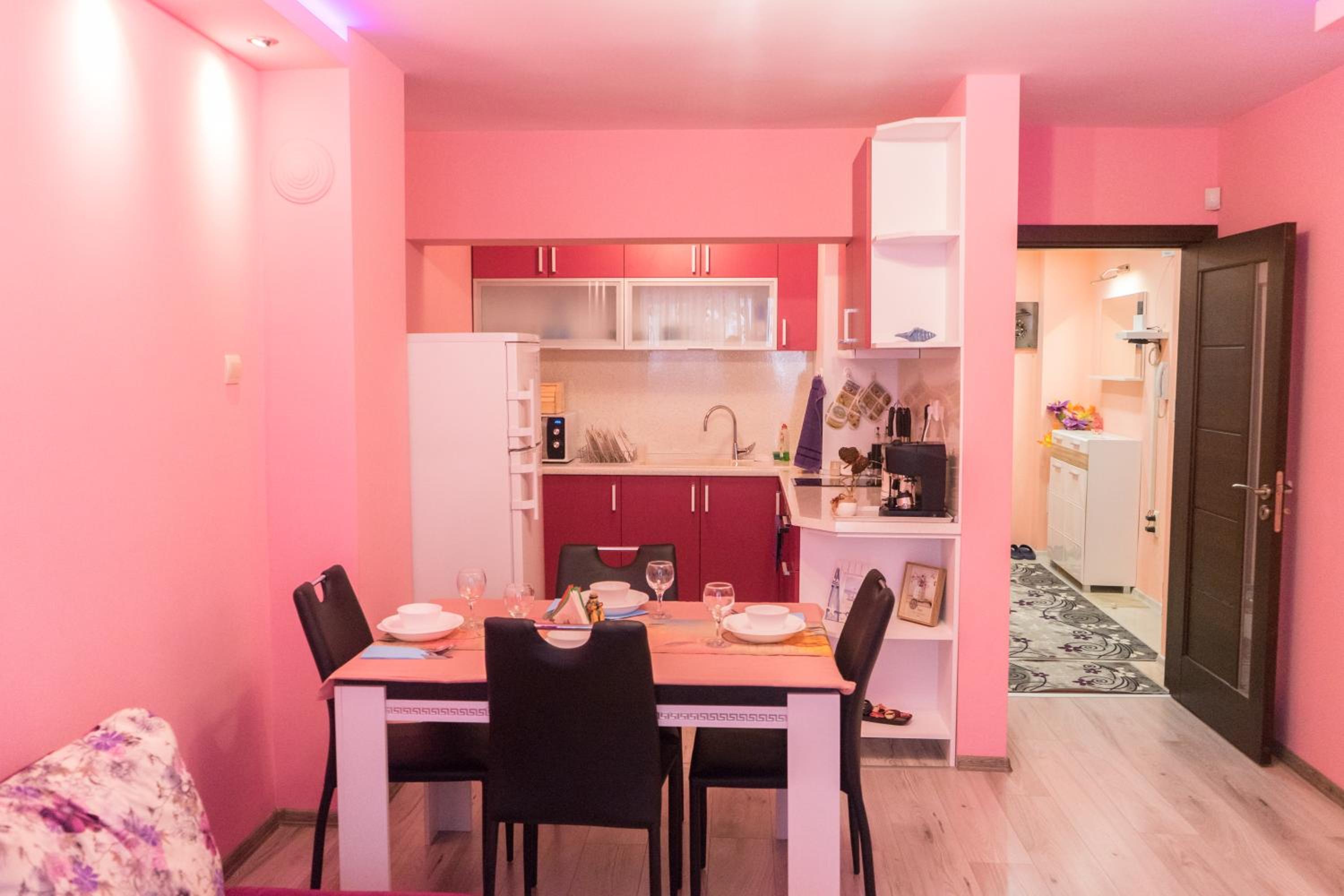 One-Bedroom Apartment - Photo 25