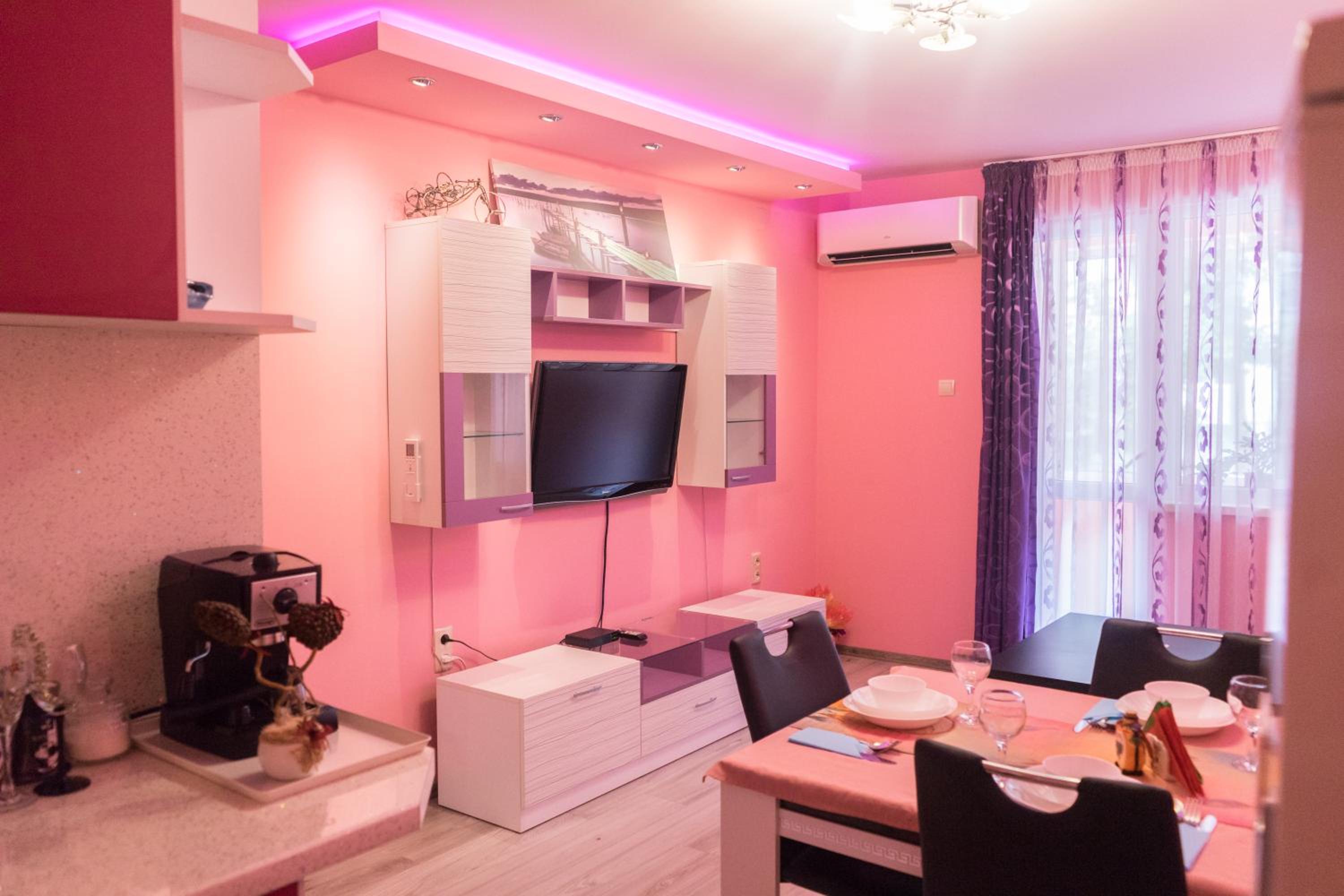 One-Bedroom Apartment - Photo 27