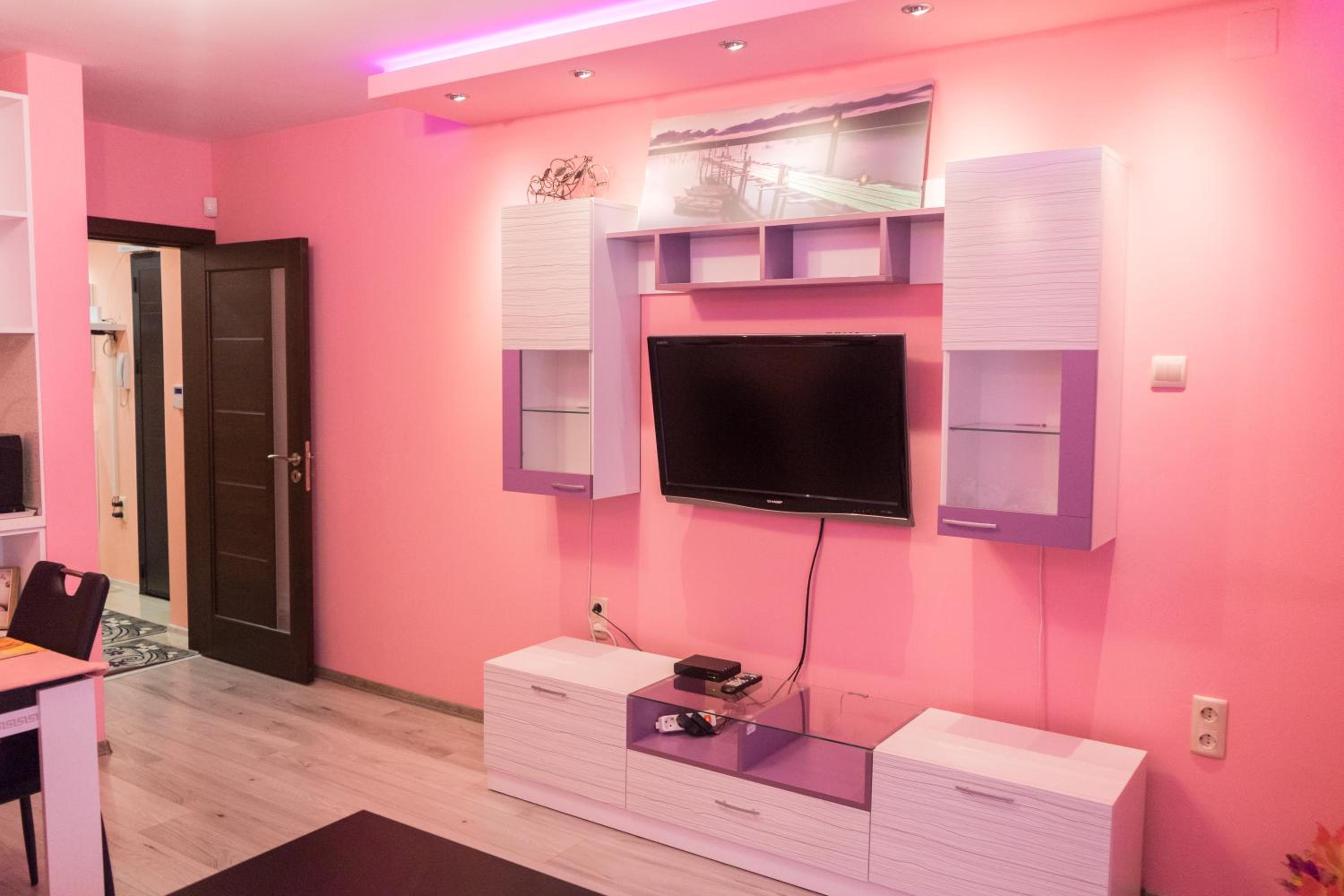 One-Bedroom Apartment - Photo 28