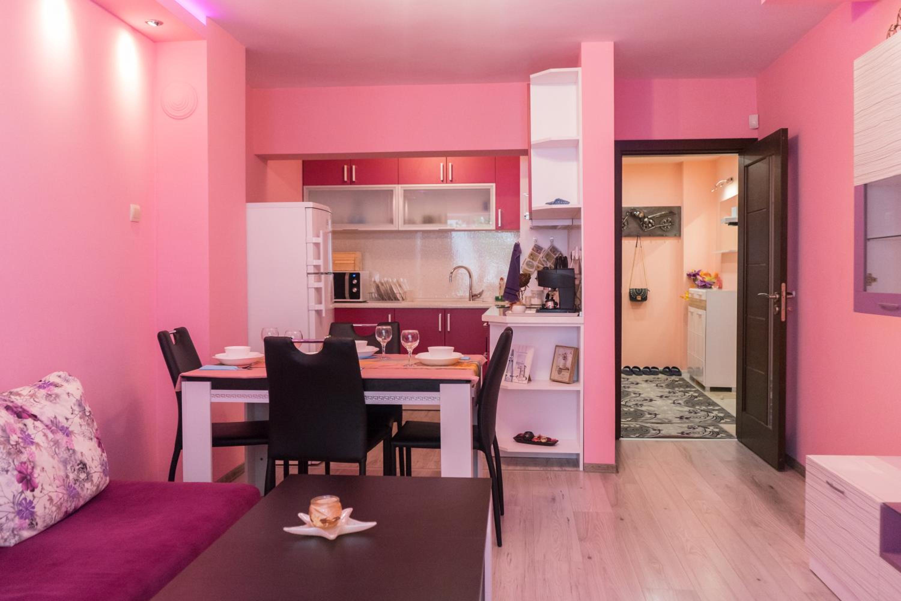 One-Bedroom Apartment - Photo 29