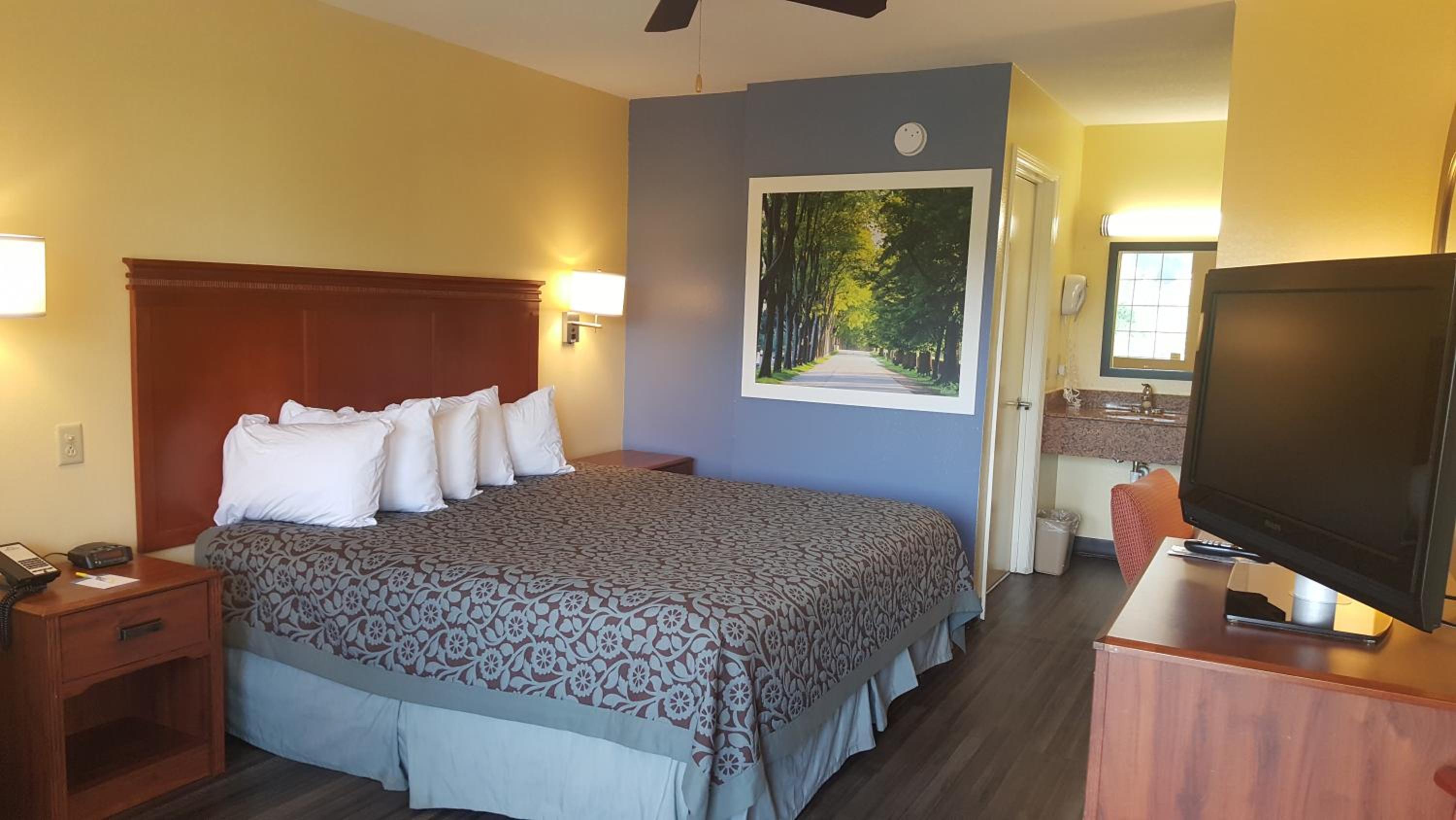 King Room - Disability Access/Non-Smoking - Photo 1