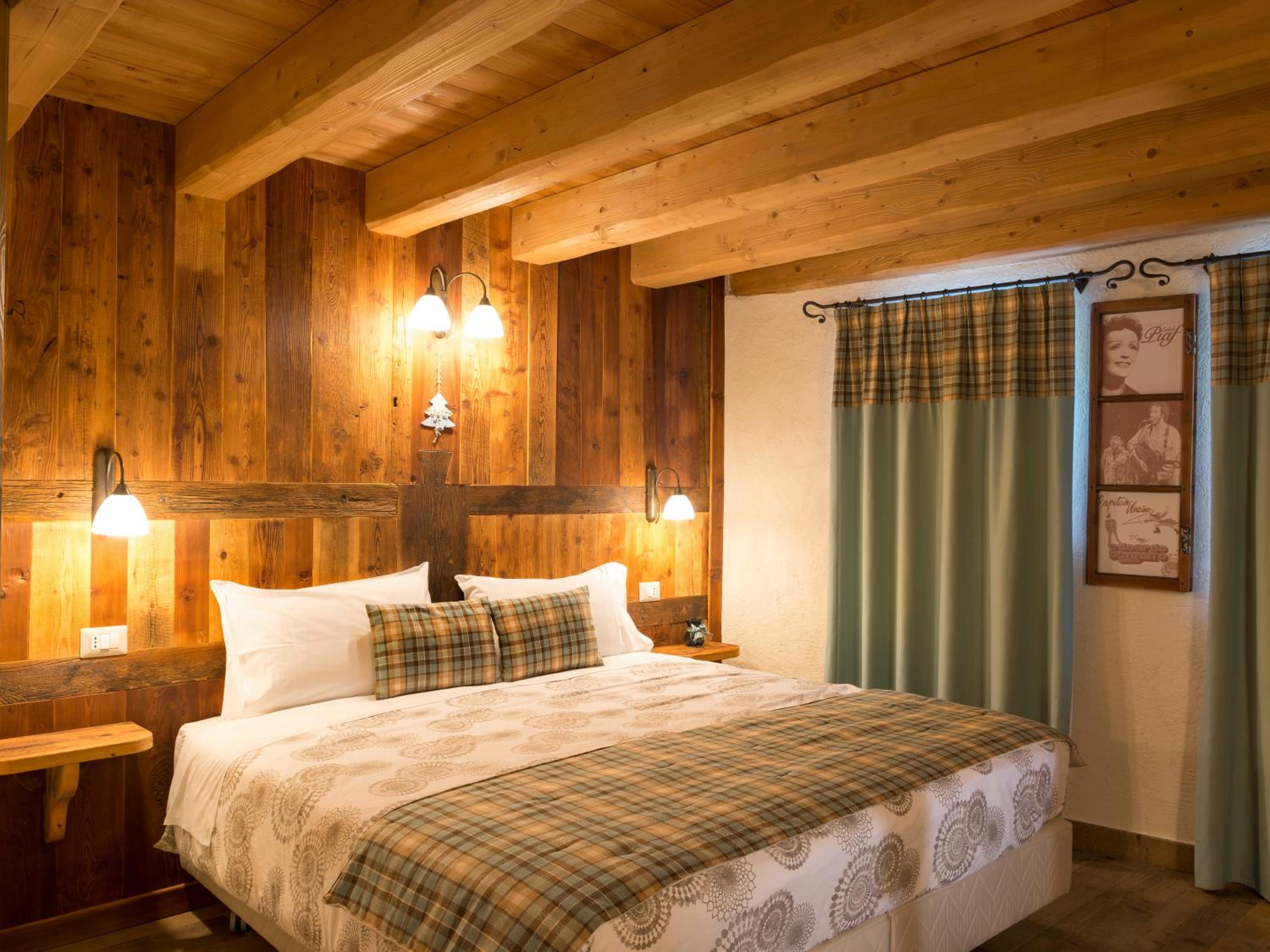 Standard Double Room - Photo 8