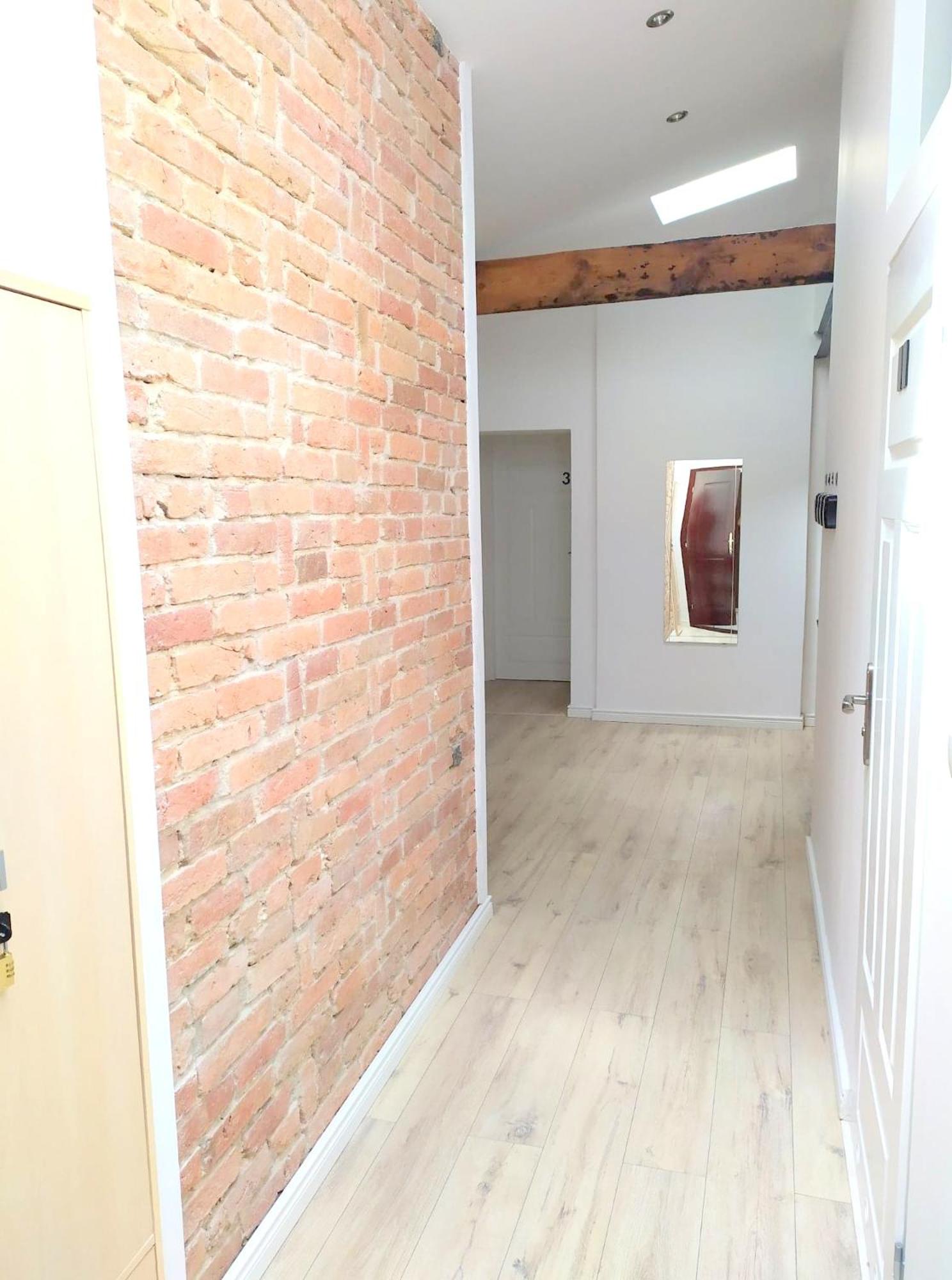 Budget Double Room - Photo 7