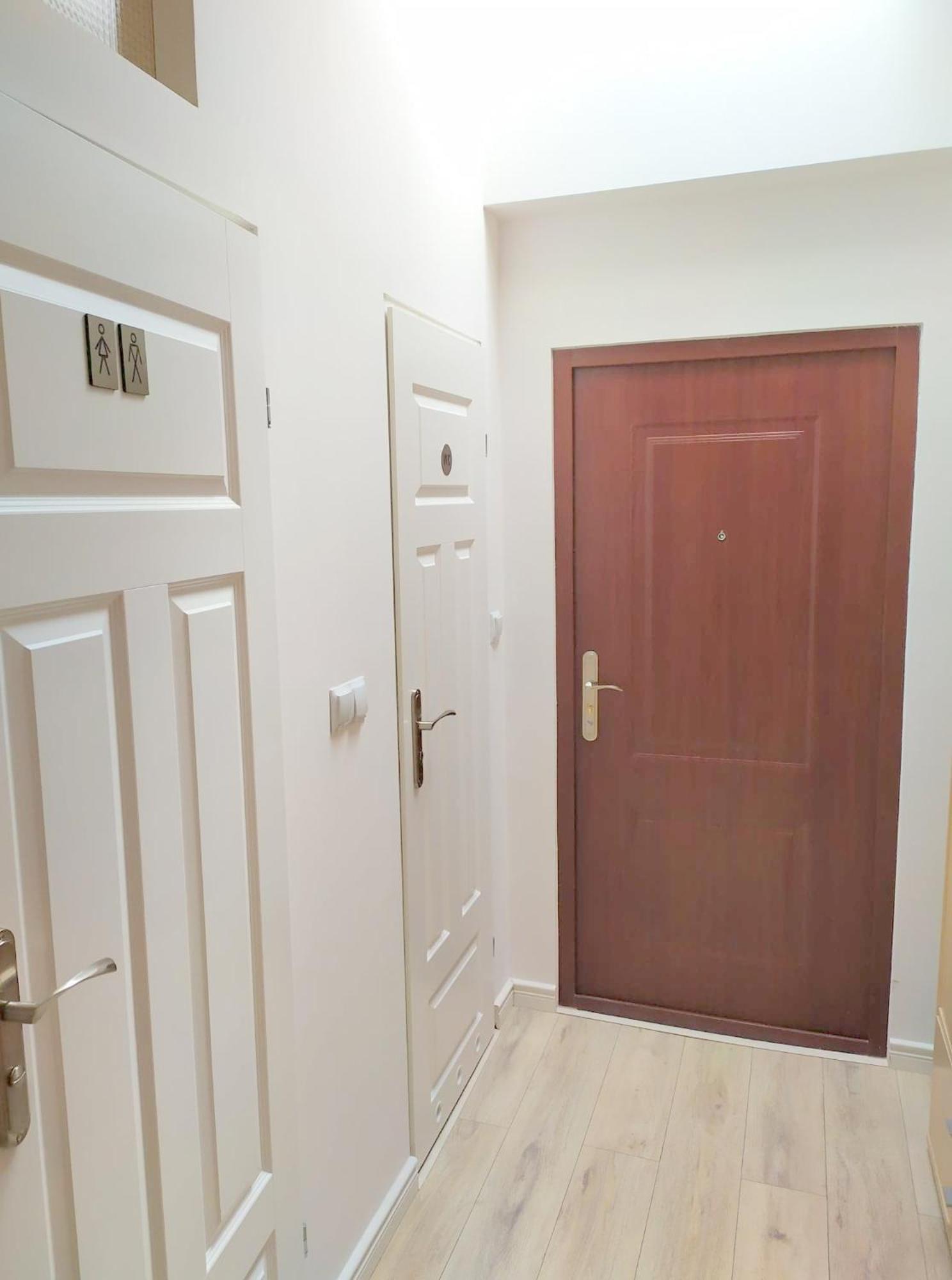 Budget Double Room - Photo 13