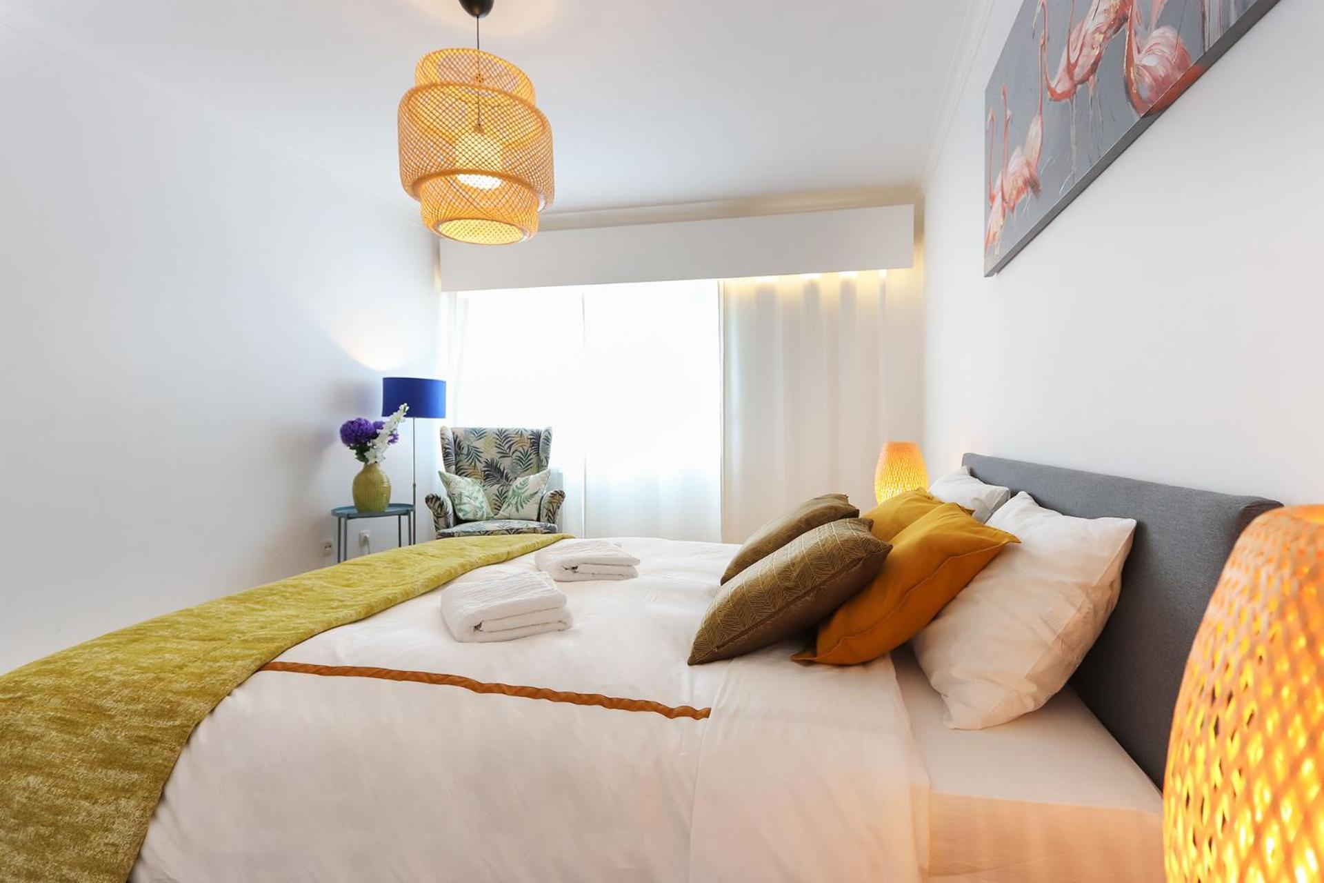 Apartment with Terrace - Photo 7