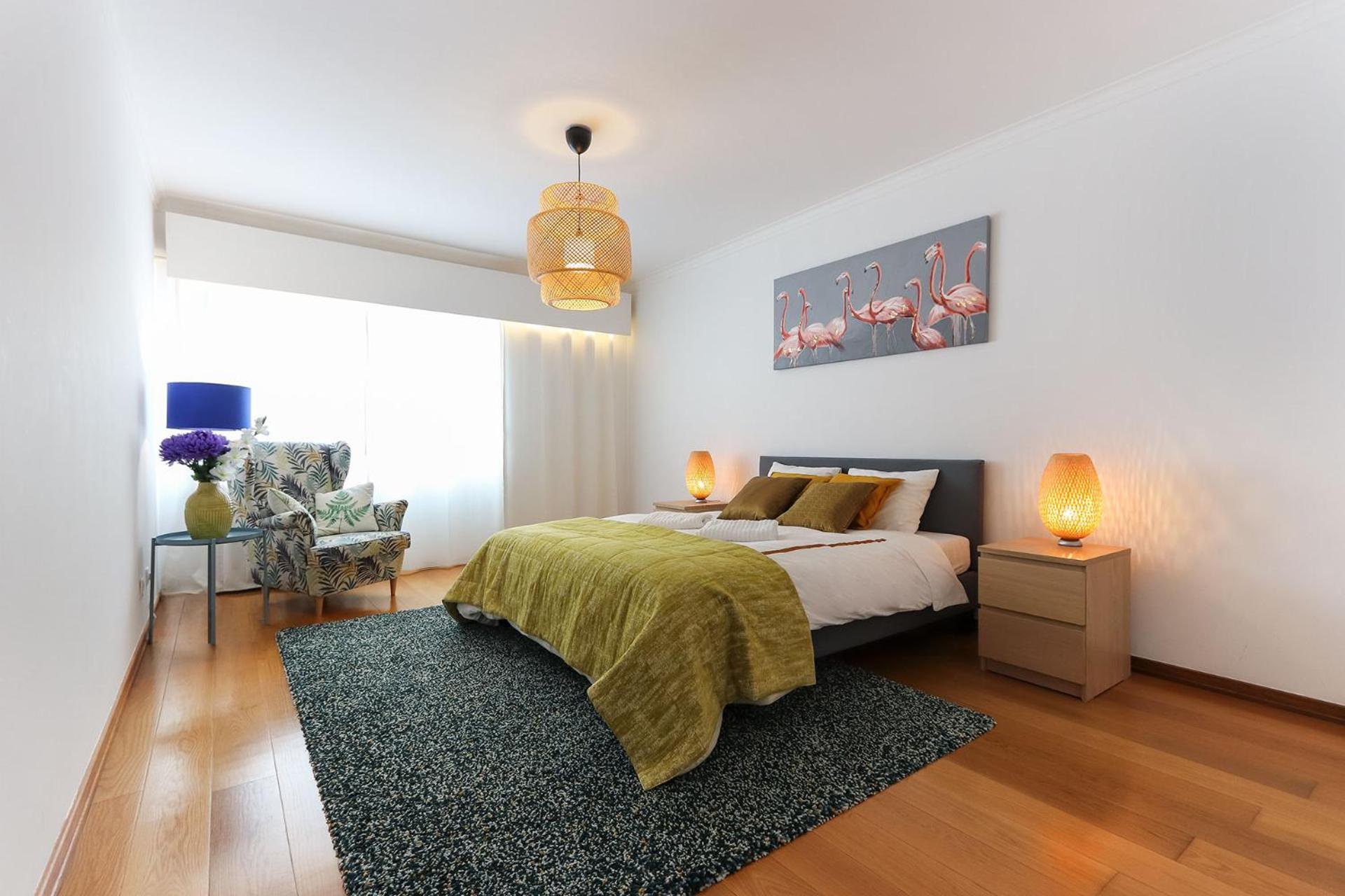 Apartment with Terrace - Photo 8