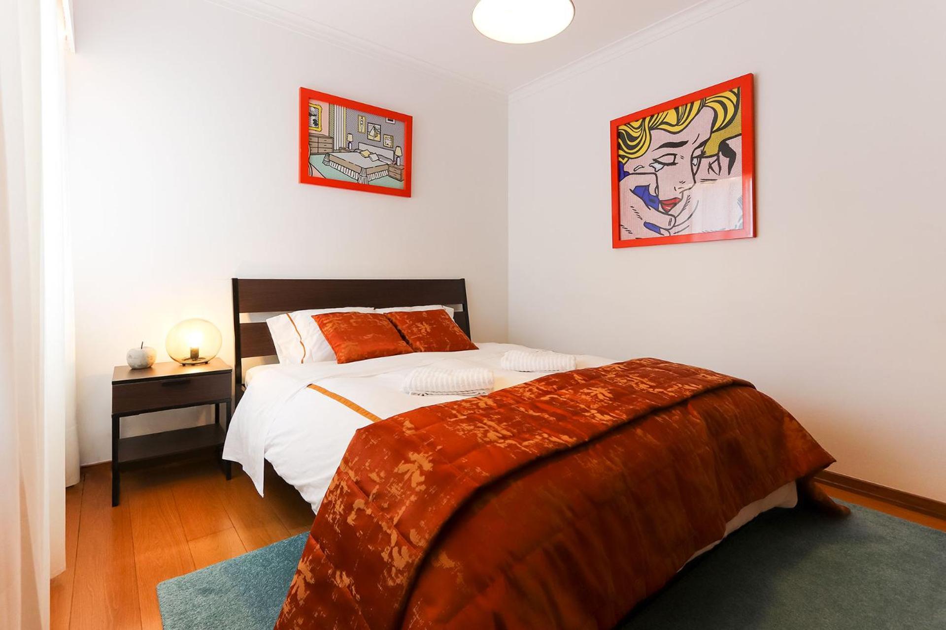 Apartment with Terrace - Photo 12