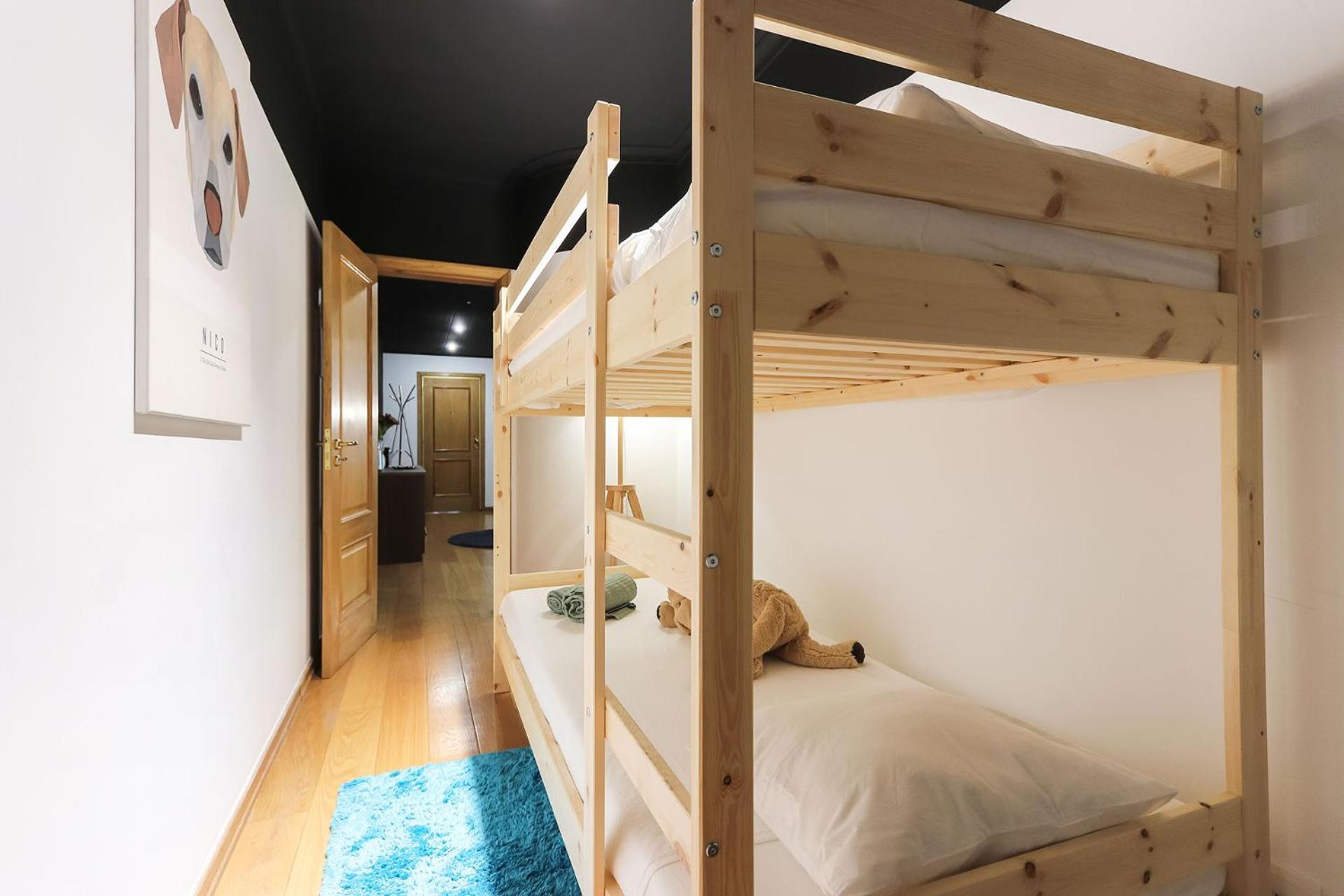 Apartment with Terrace - Photo 15