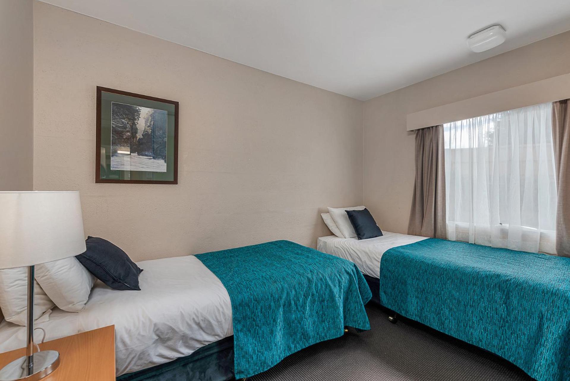 Three-Bedroom Standard Apartment - Photo 3