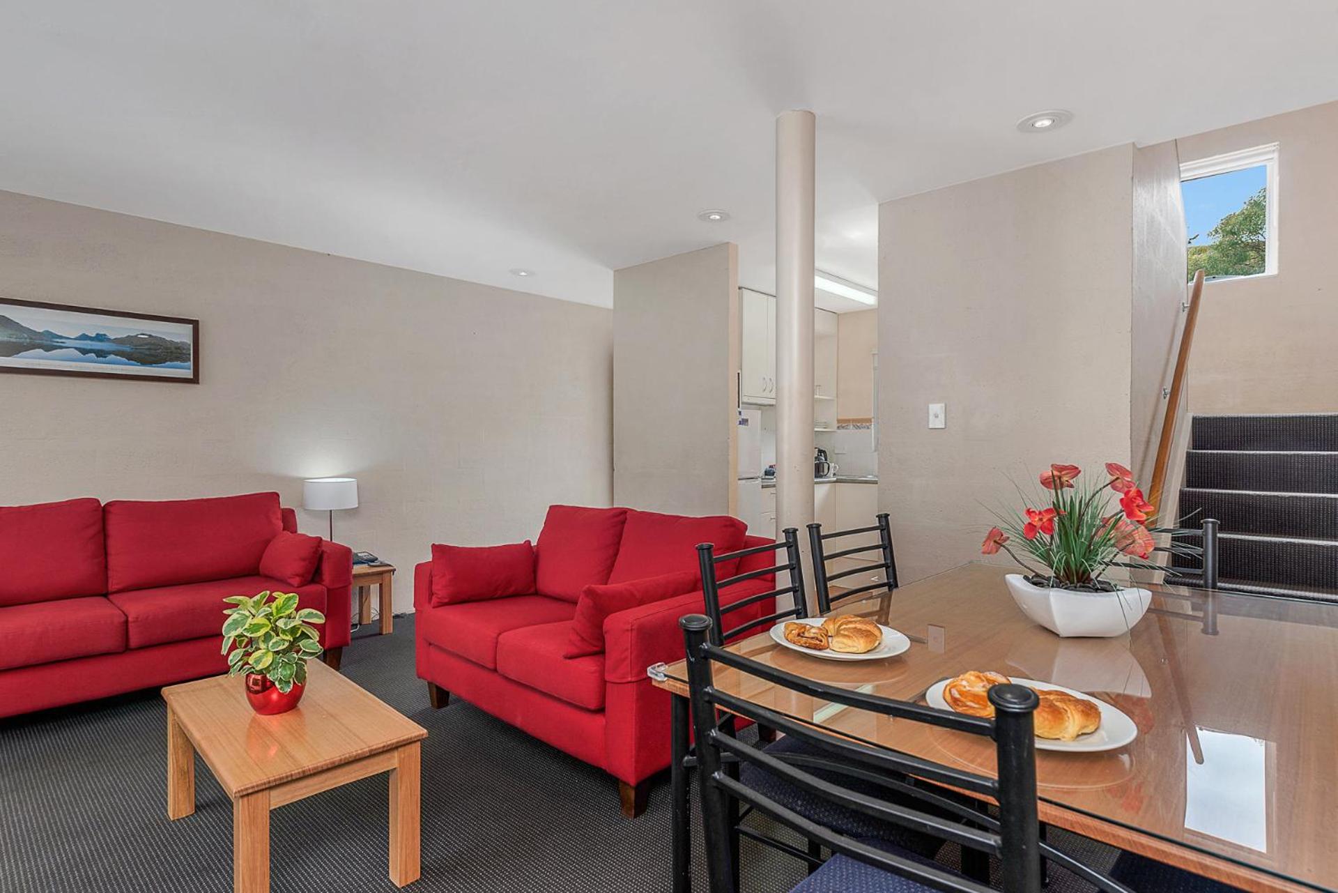 Three-Bedroom Standard Apartment - Photo 8