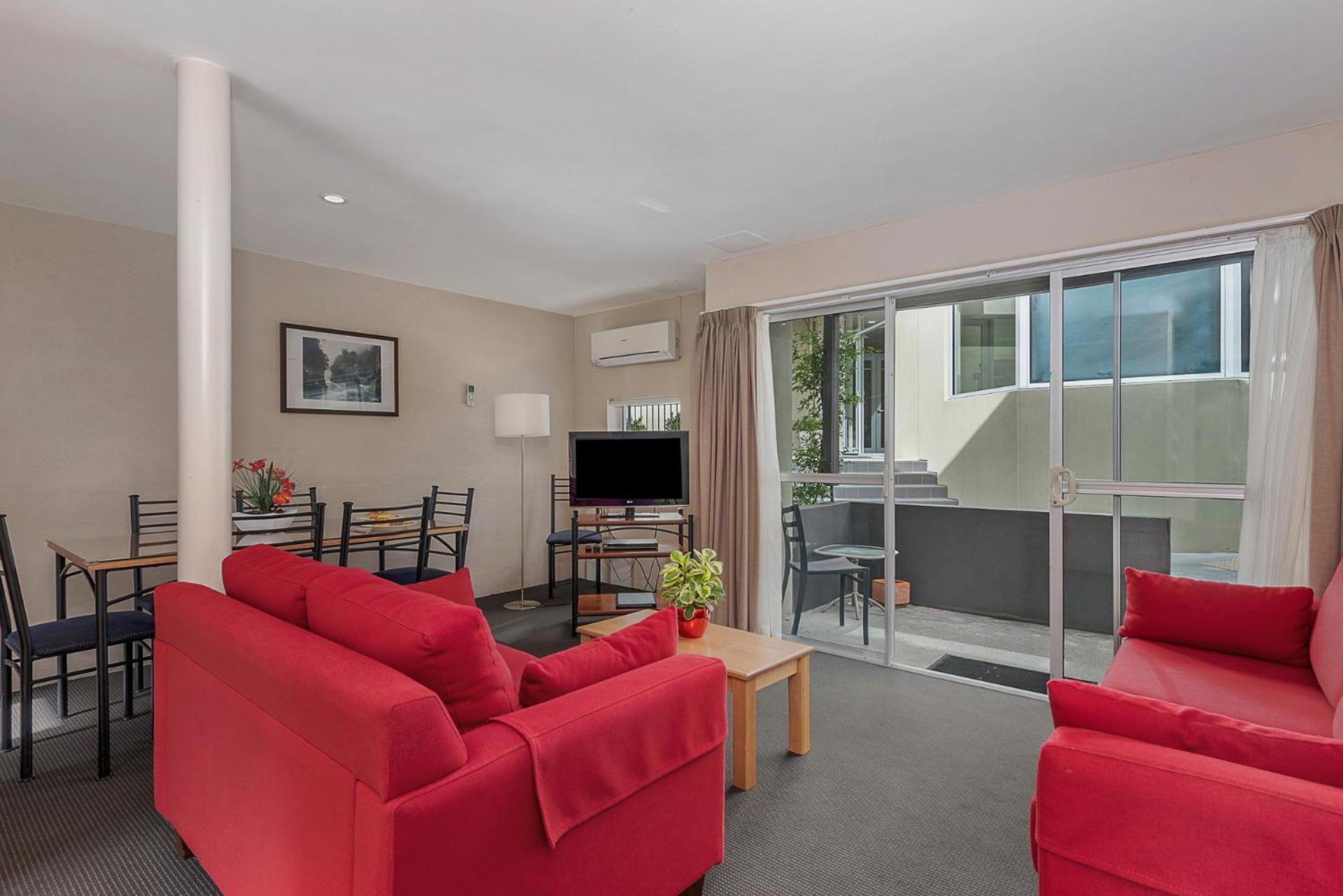 Three-Bedroom Standard Apartment - Photo 9
